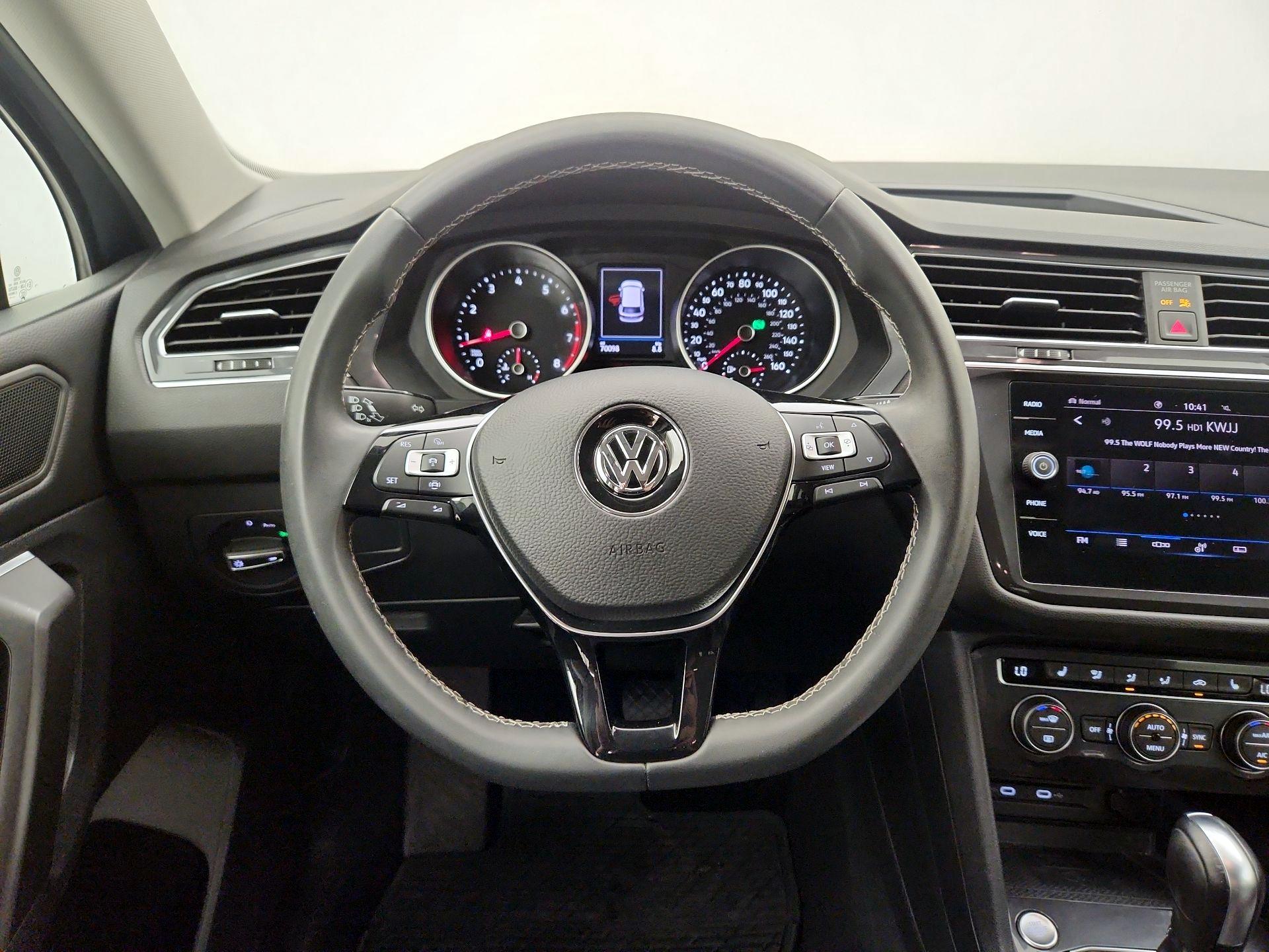 Thumbnail: 2021 Volkswagen Tiguan - 10