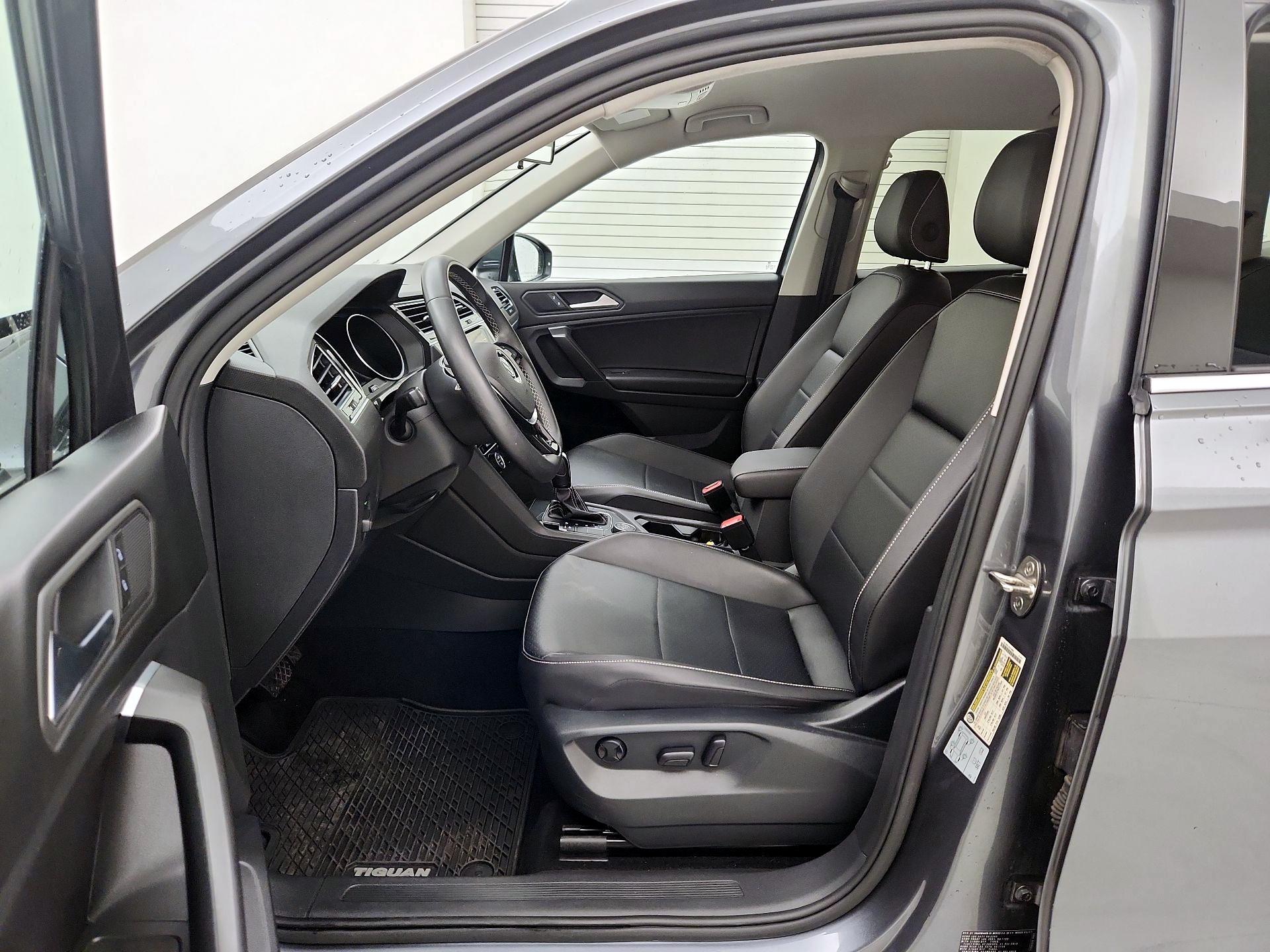 Thumbnail: 2021 Volkswagen Tiguan - 11