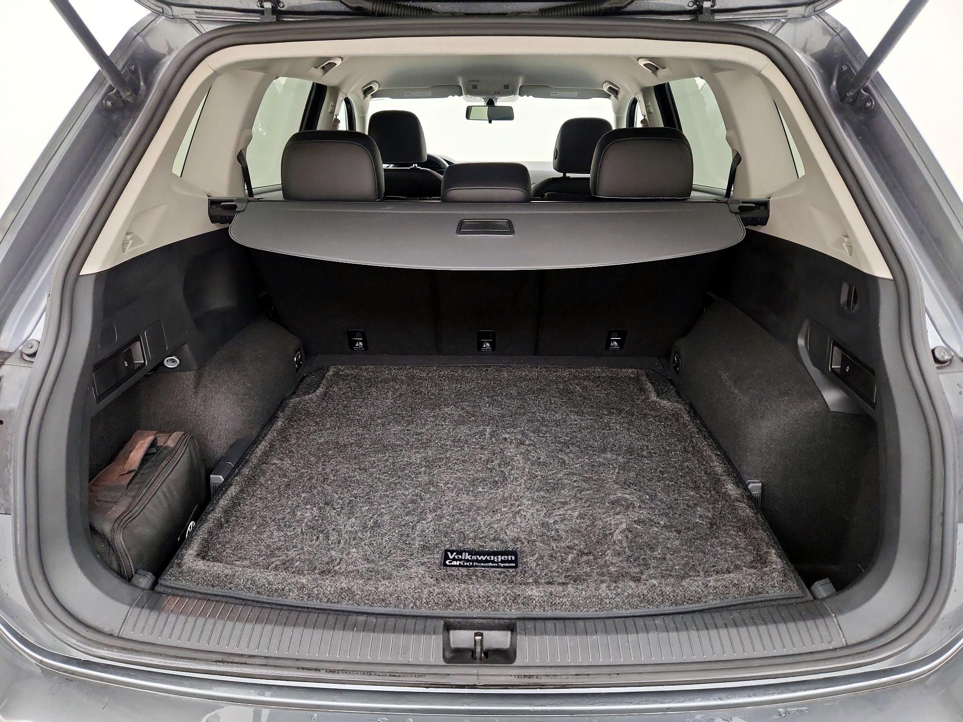 Thumbnail: 2021 Volkswagen Tiguan - 20