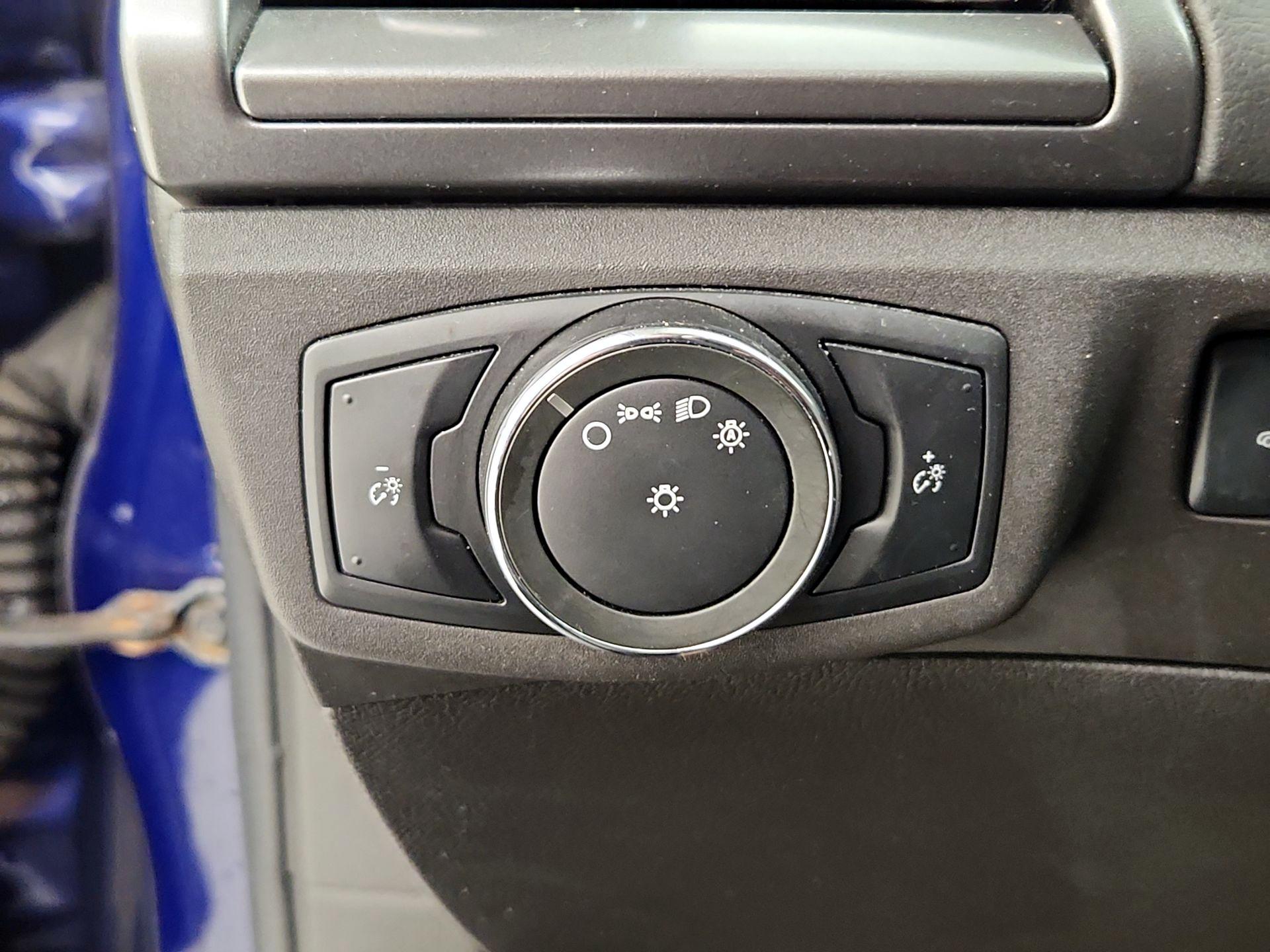 Thumbnail: 2015 Ford Fusion - 13