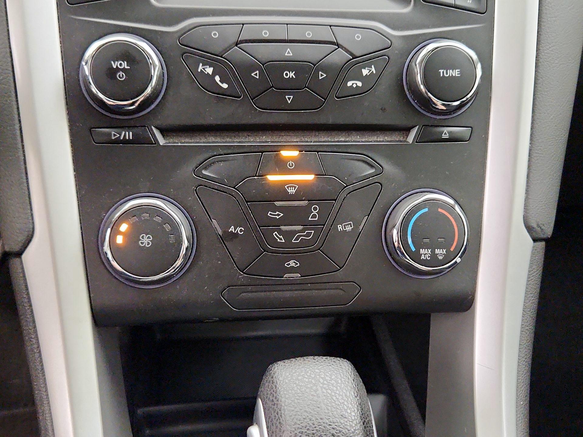 Thumbnail: 2015 Ford Fusion - 16