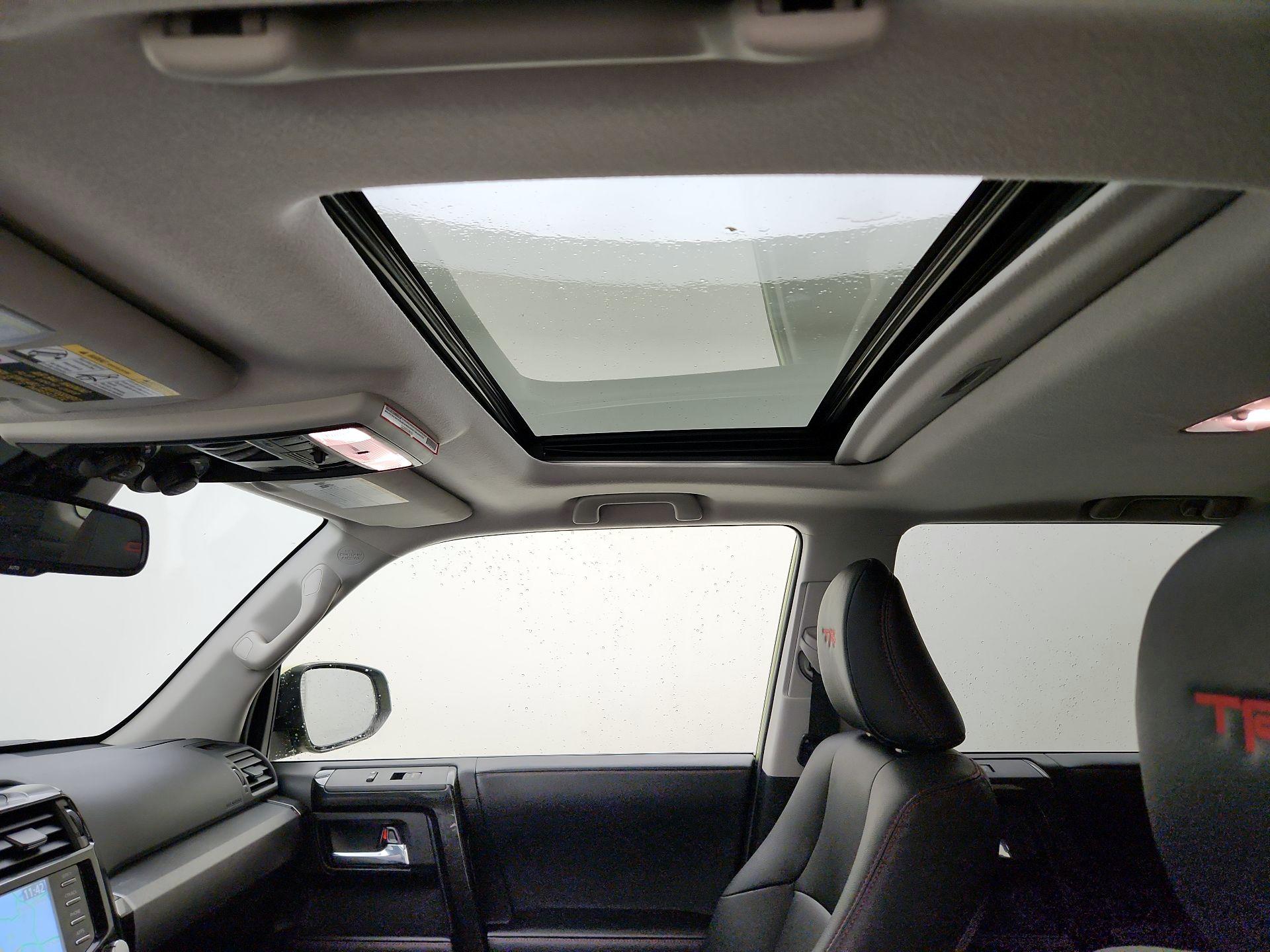 Thumbnail: 2022 Toyota 4Runner - 20