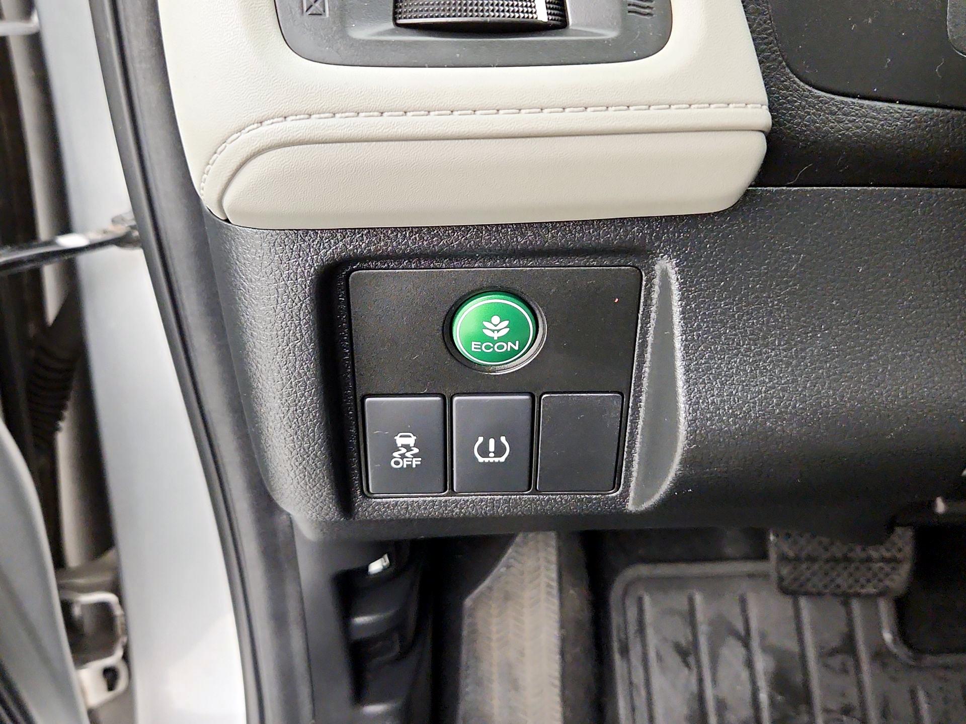 Thumbnail: 2016 Honda HR-V - 13