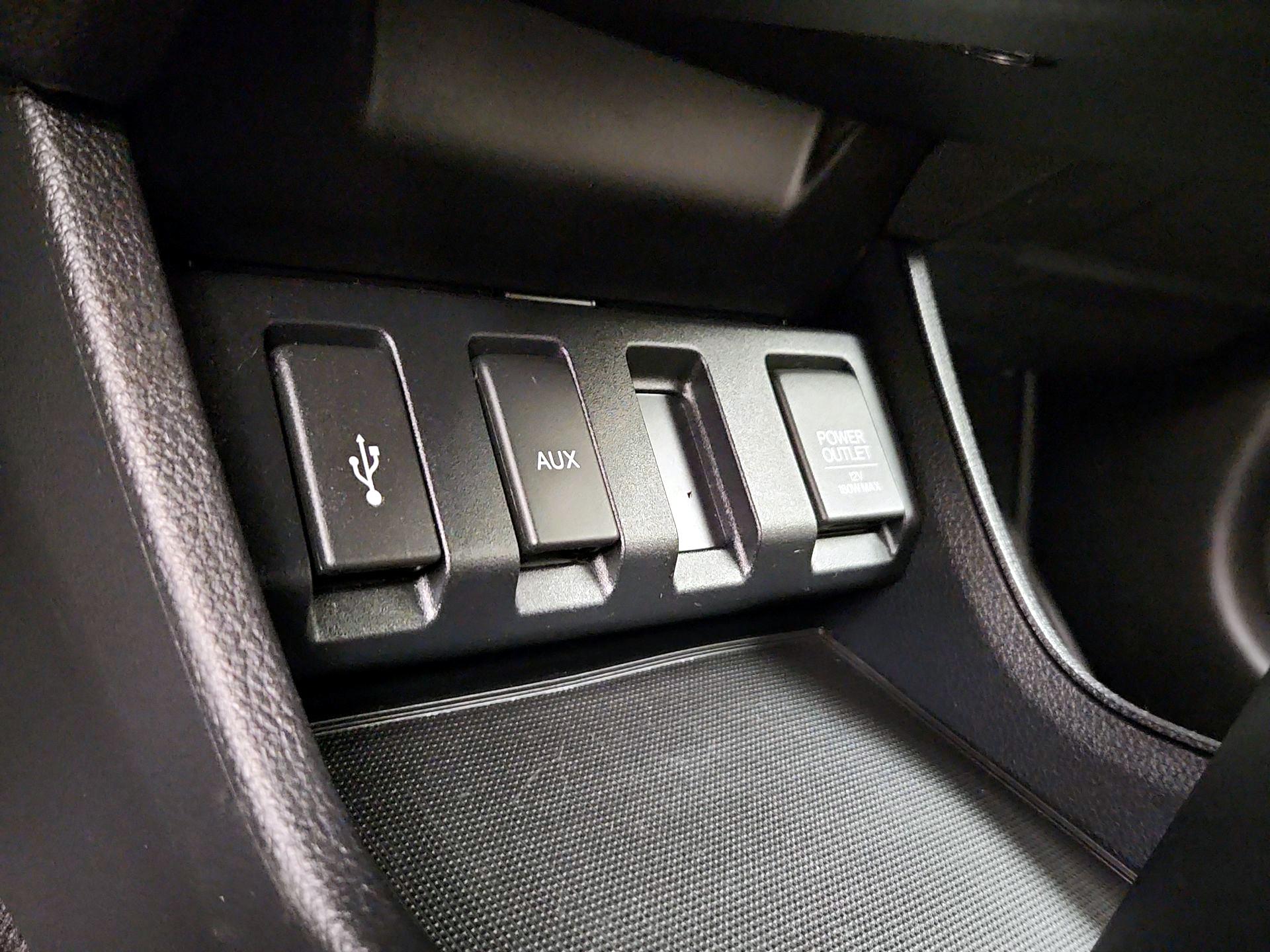 Thumbnail: 2016 Honda HR-V - 18