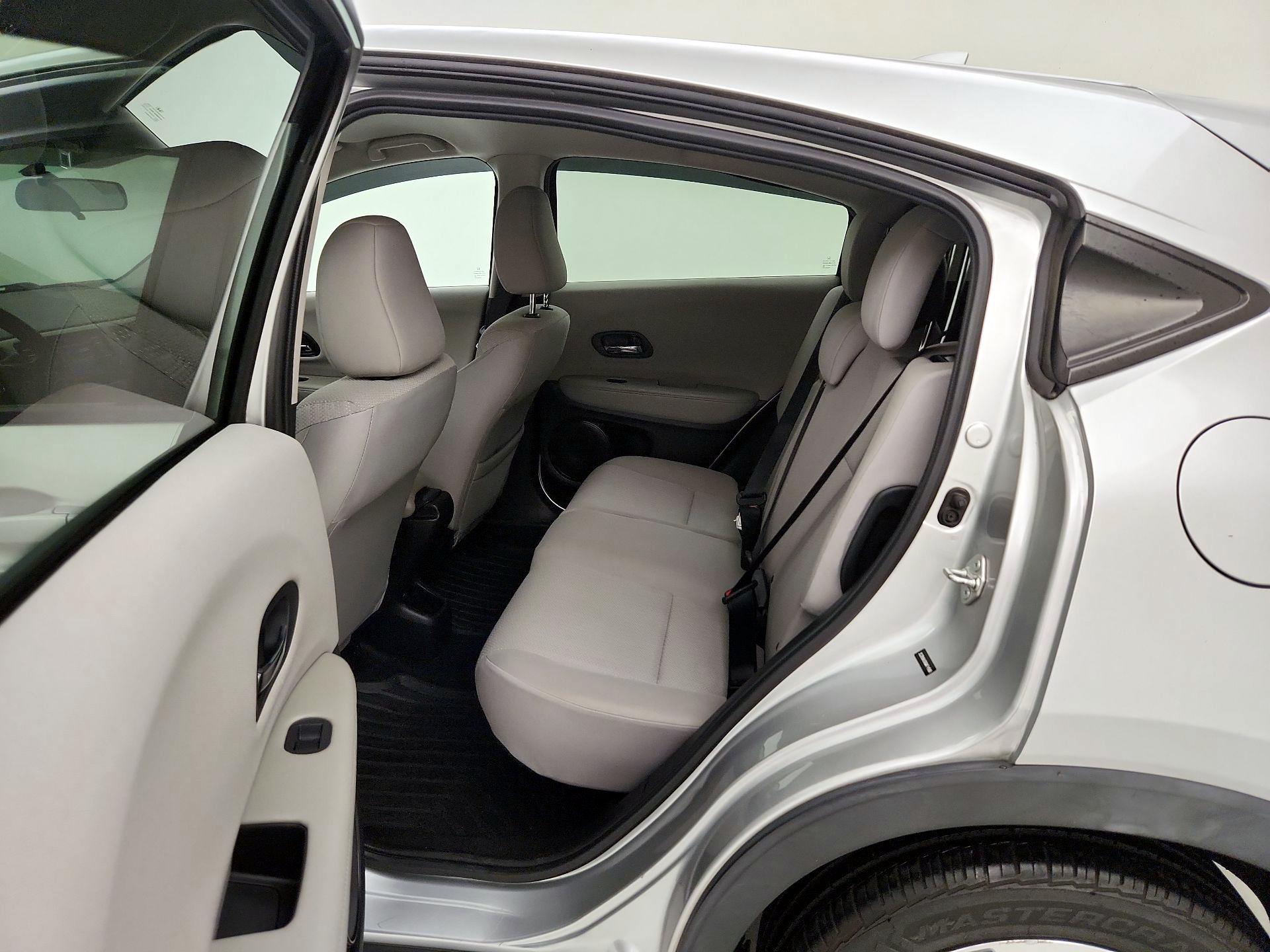 Thumbnail: 2016 Honda HR-V - 19