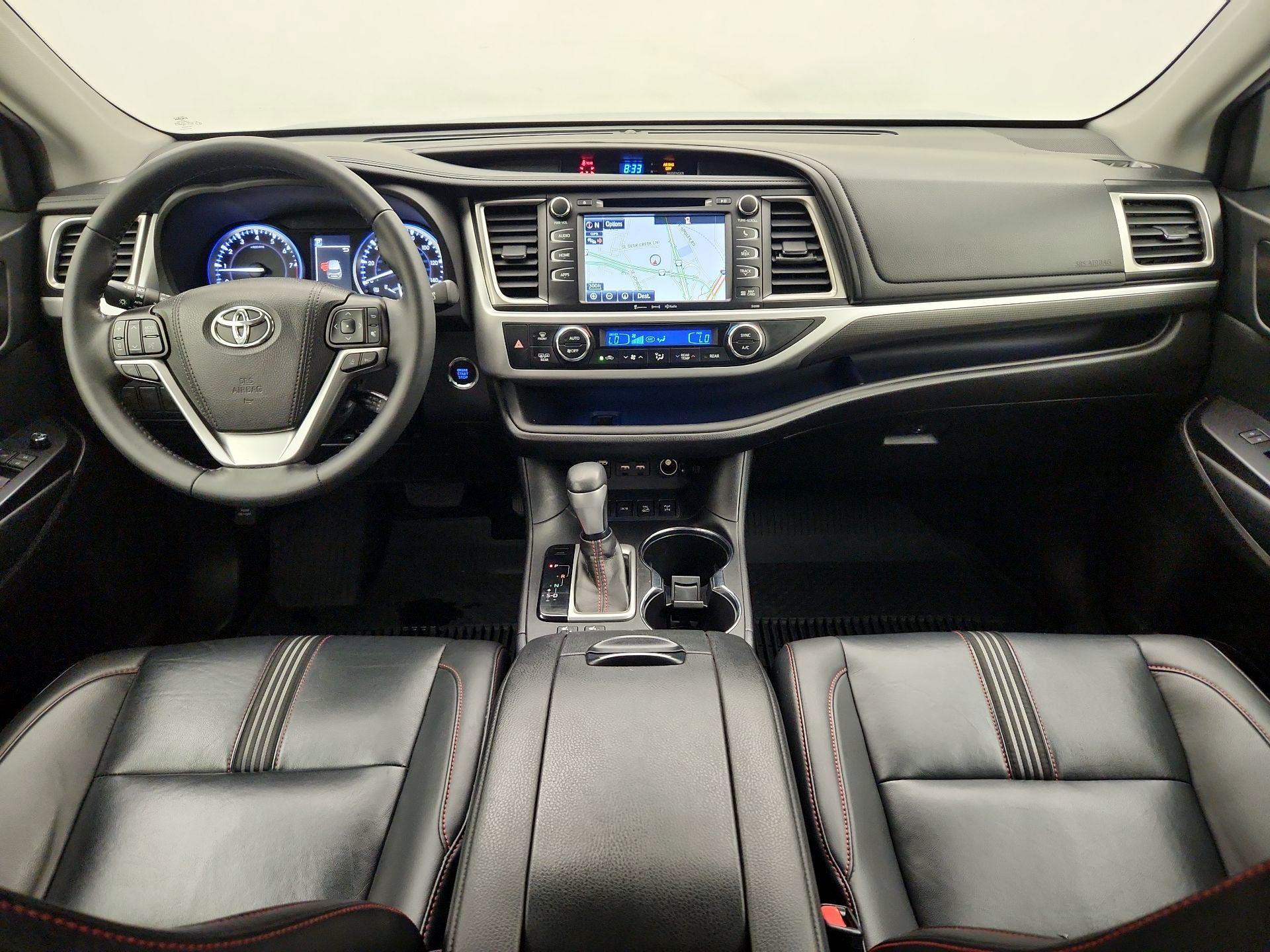 Thumbnail: 2019 Toyota Highlander - 9
