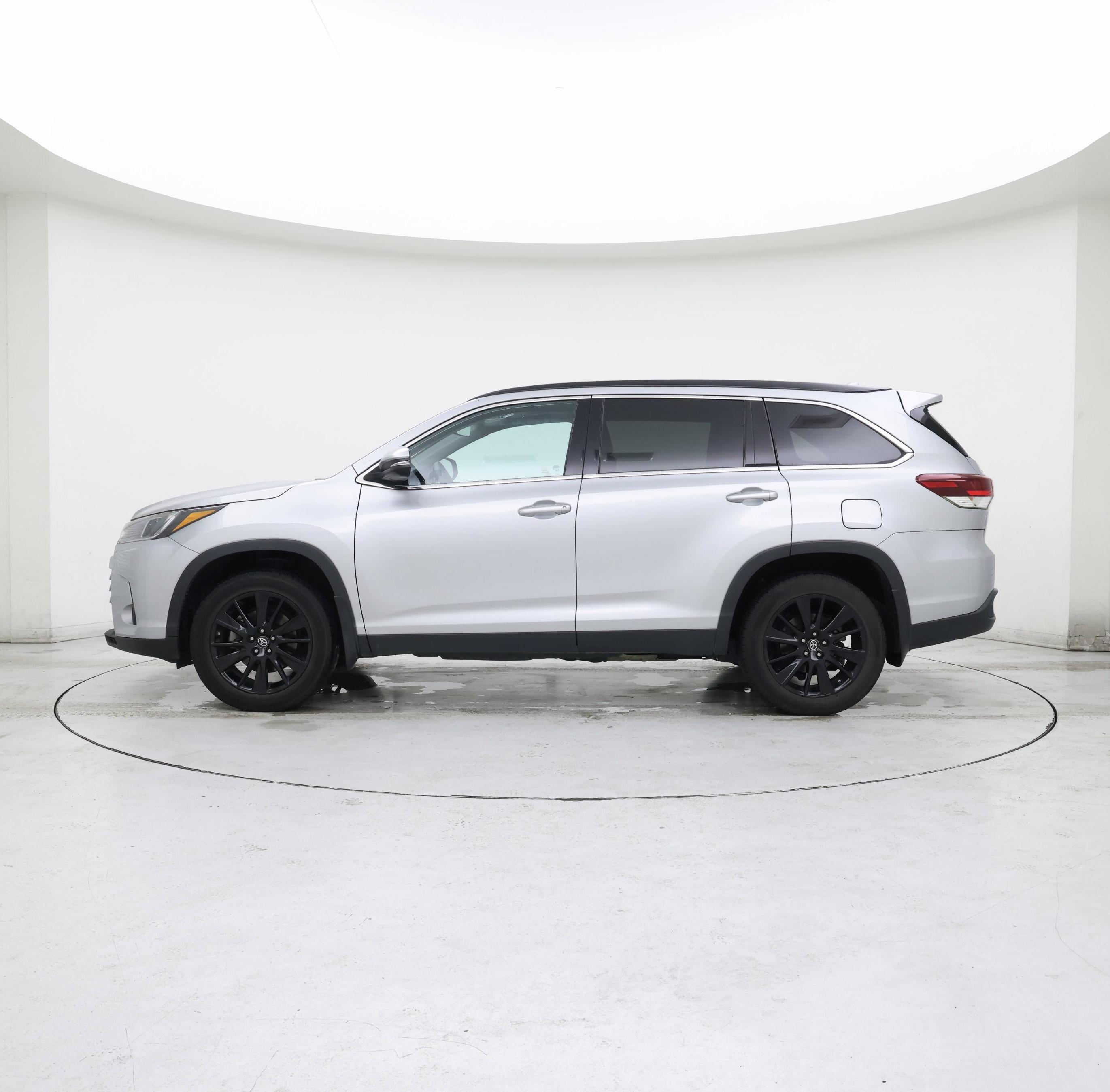 Thumbnail: 2019 Toyota Highlander - 3