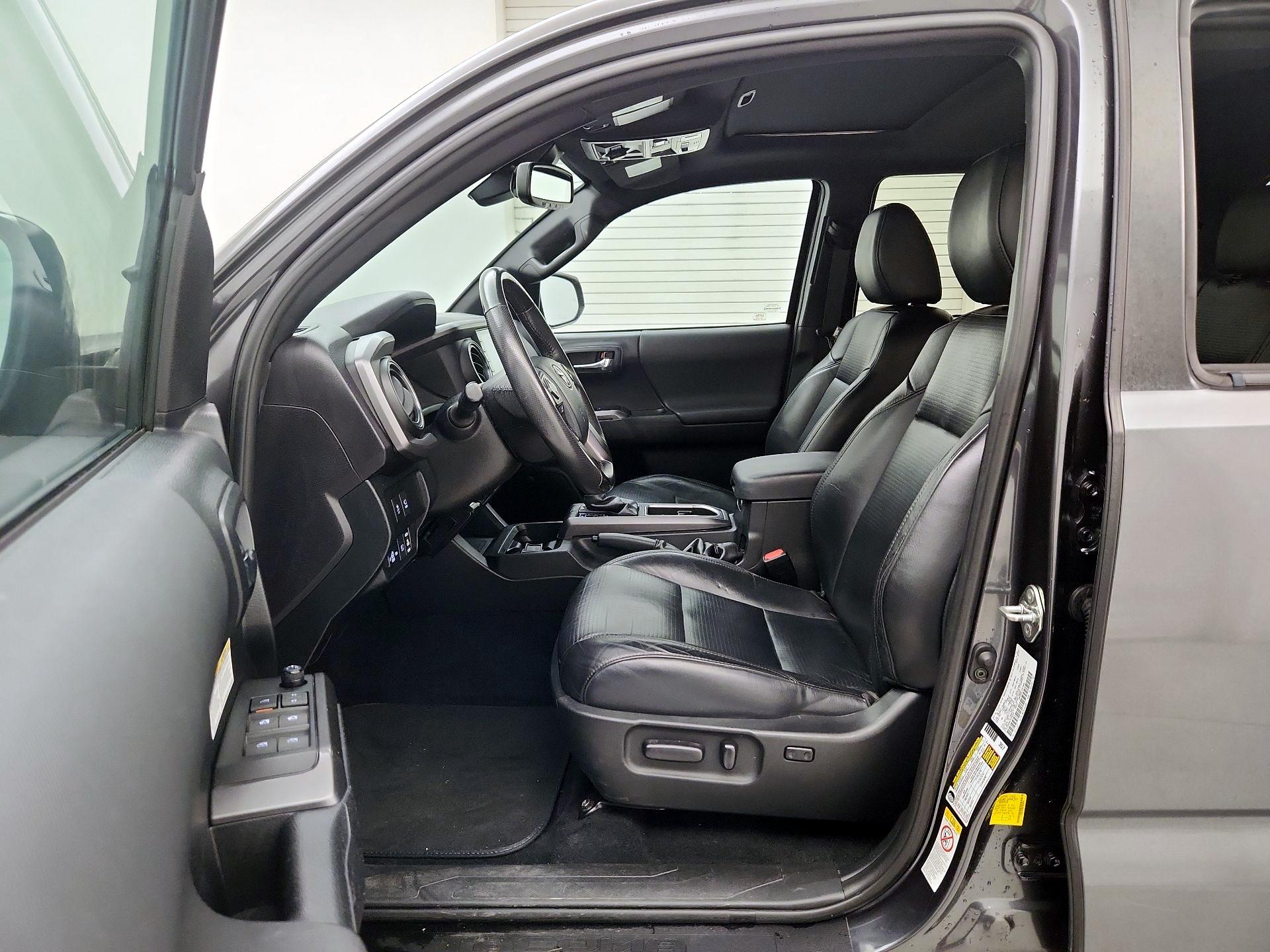 Thumbnail: 2020 Toyota Tacoma - 11