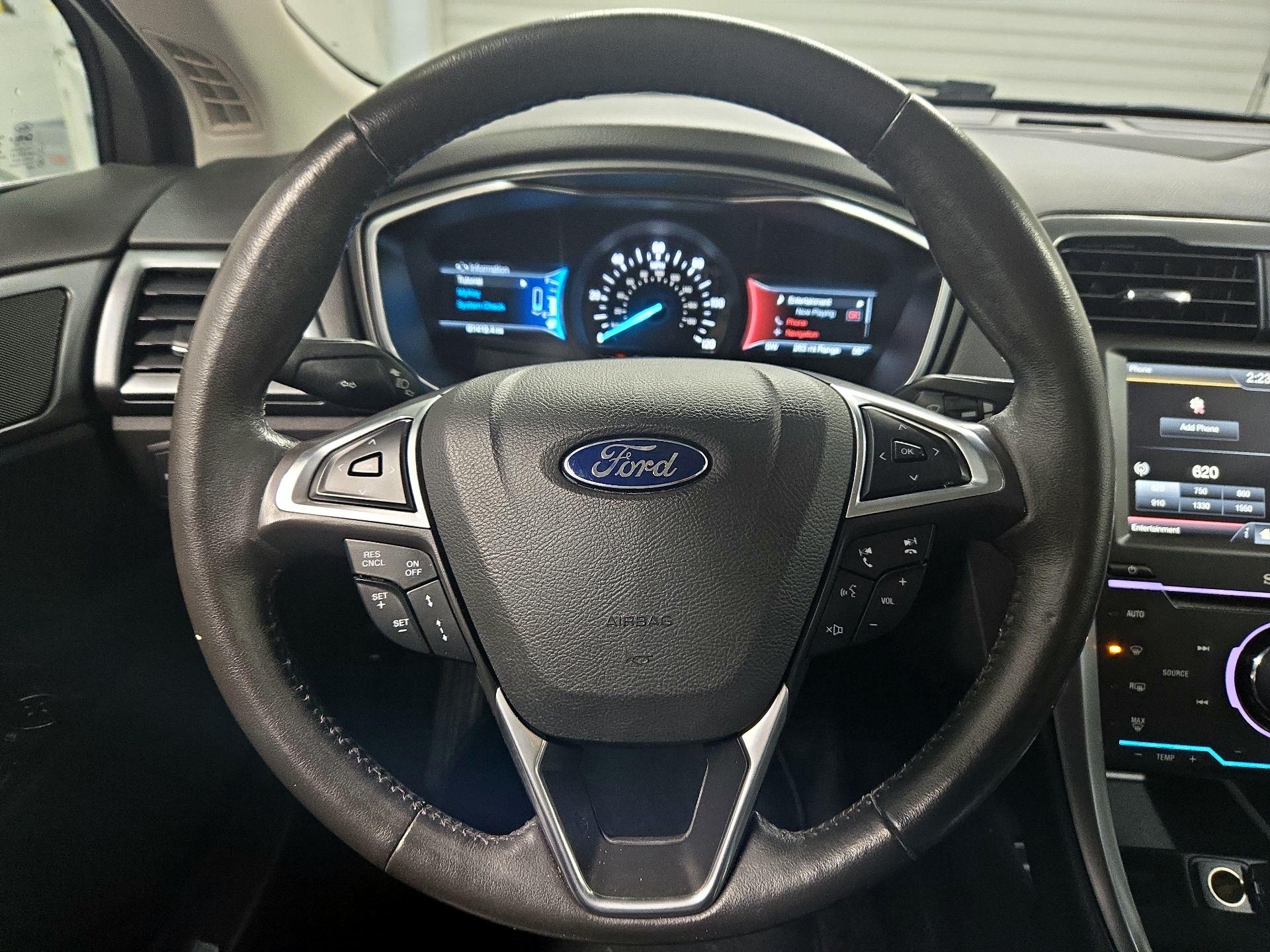 Thumbnail: 2015 Ford Fusion - 10