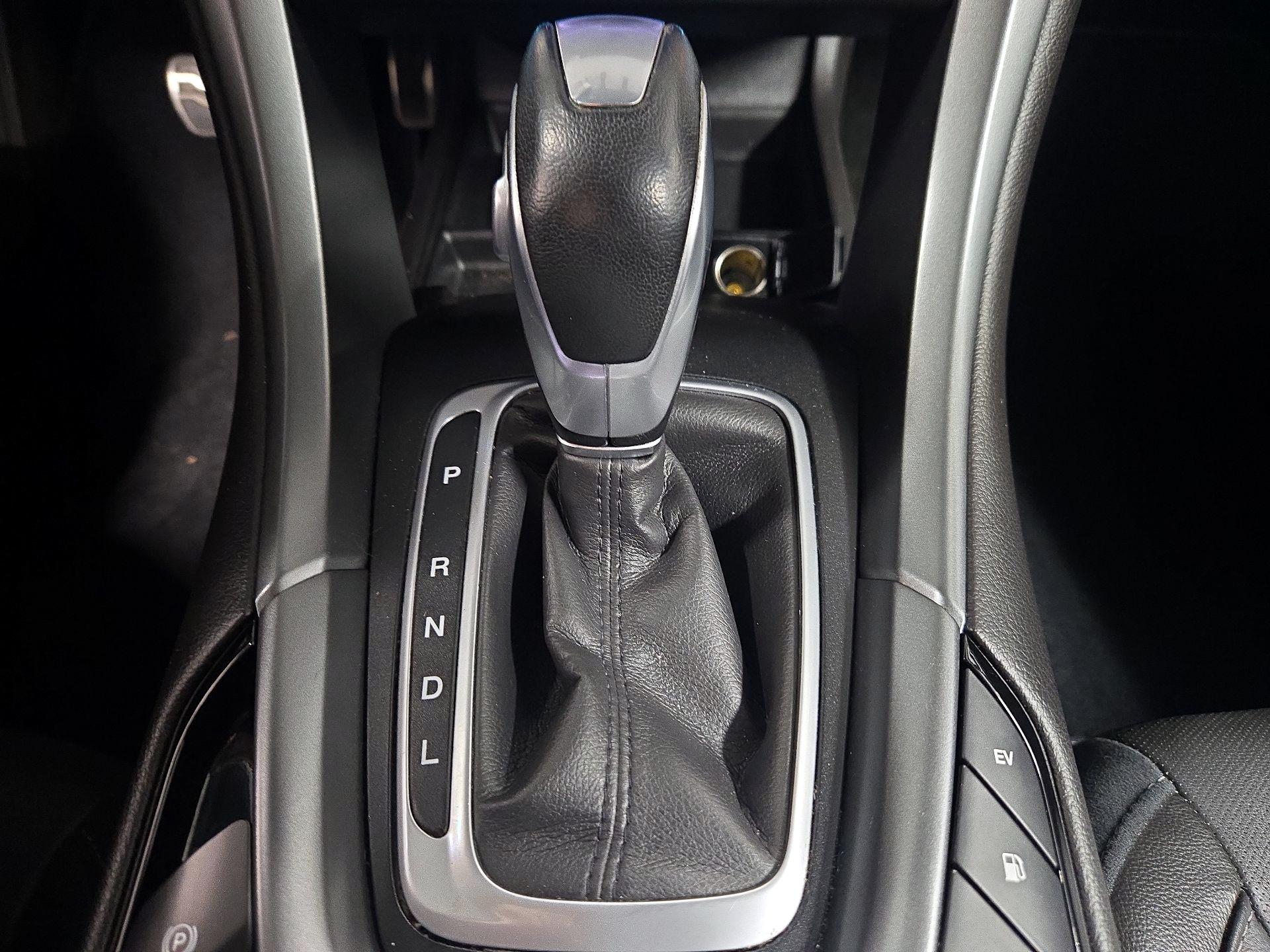 Thumbnail: 2015 Ford Fusion - 17