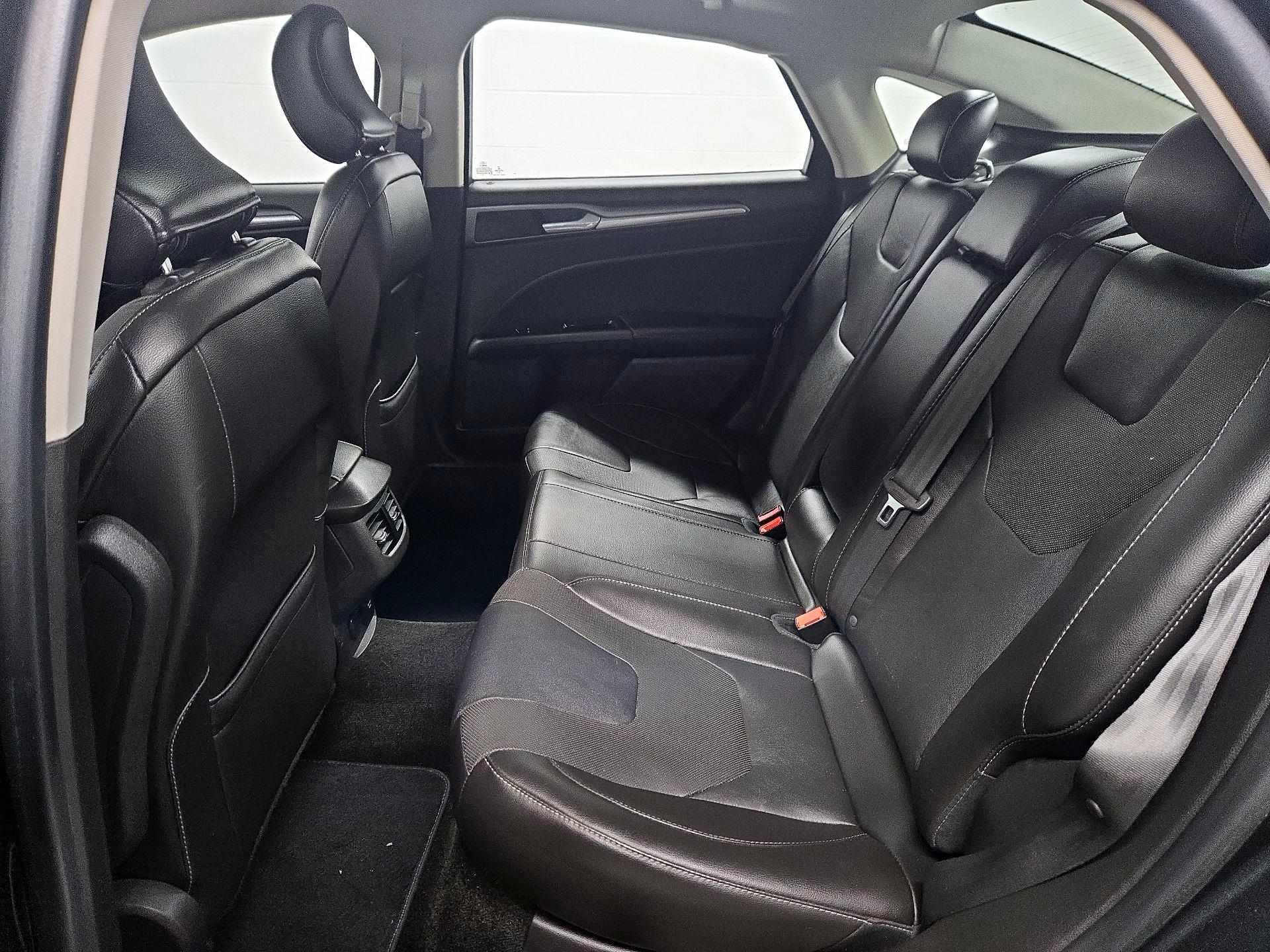 Thumbnail: 2015 Ford Fusion - 20