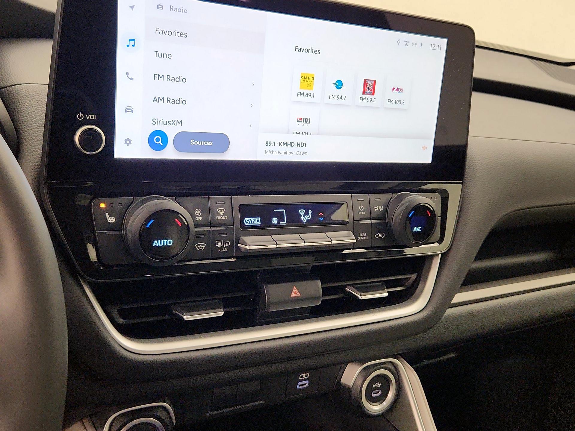 Thumbnail: 2024 Toyota Grand Highlander - 16