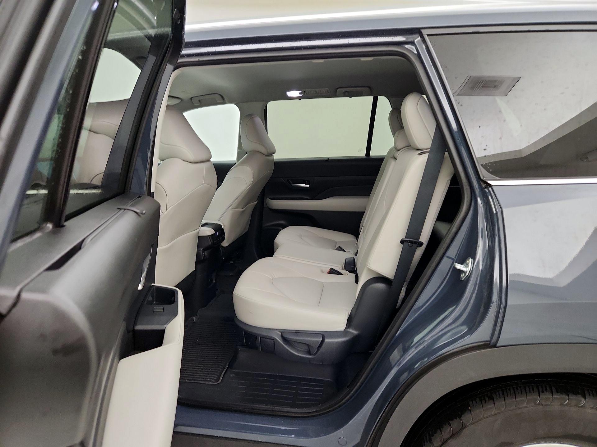 Thumbnail: 2024 Toyota Grand Highlander - 19