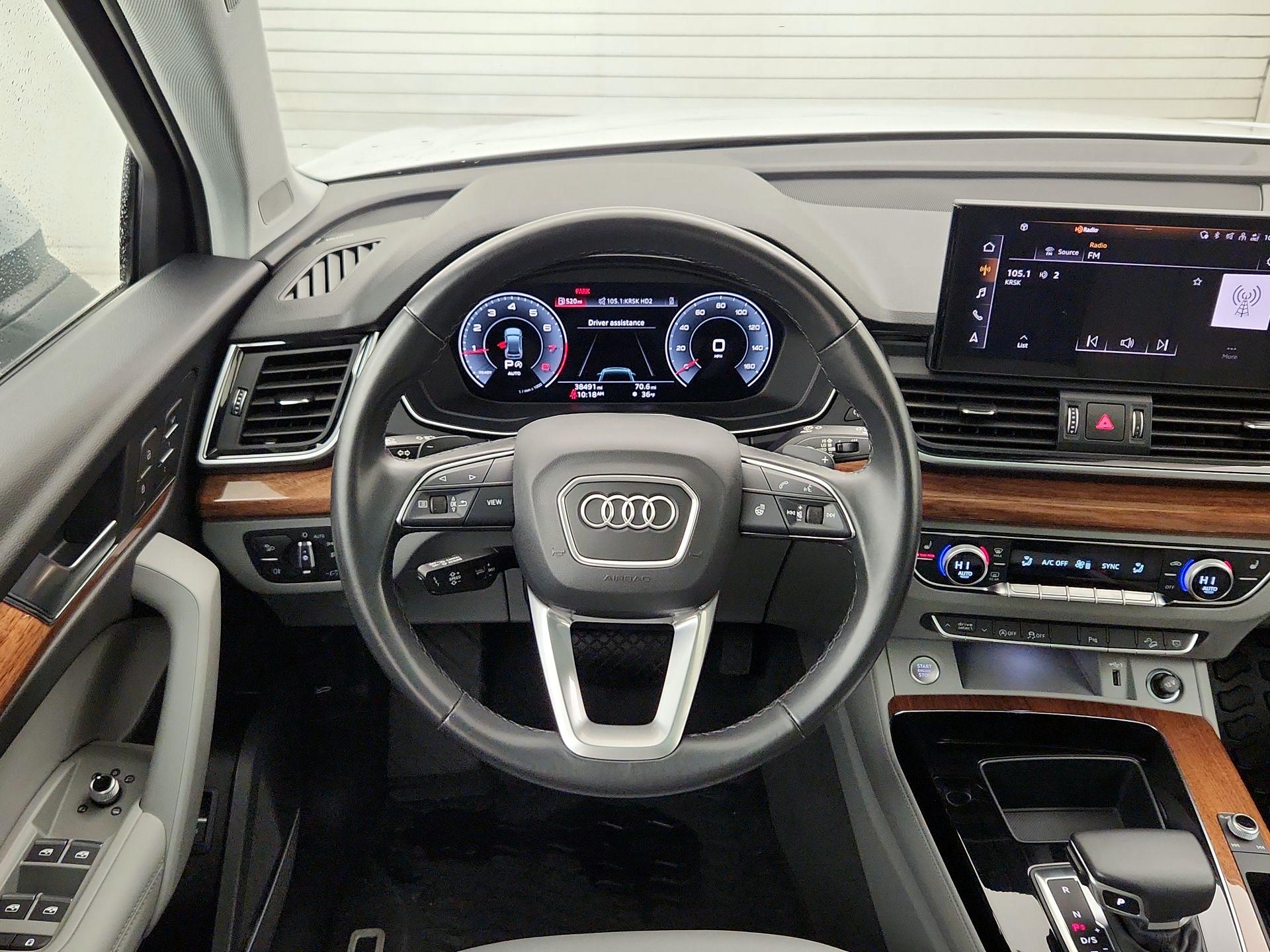 Thumbnail: 2023 Audi Q5 - 10
