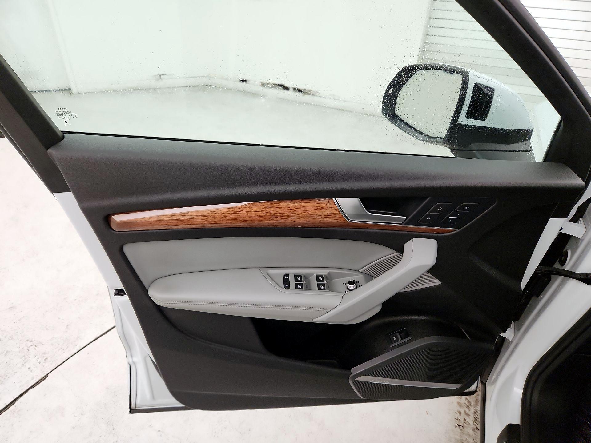 Thumbnail: 2023 Audi Q5 - 12