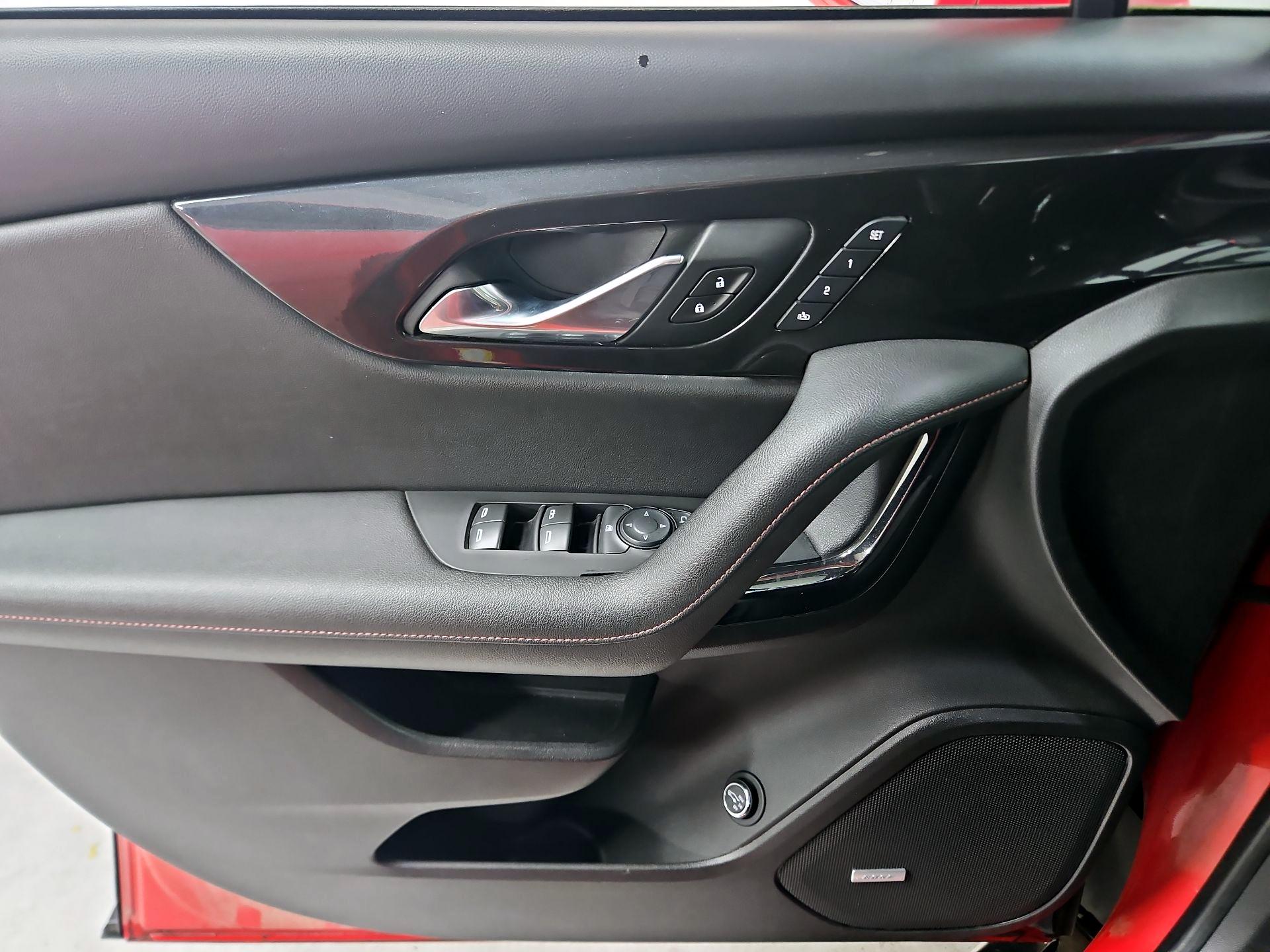 Thumbnail: 2020 Chevrolet Blazer - 12