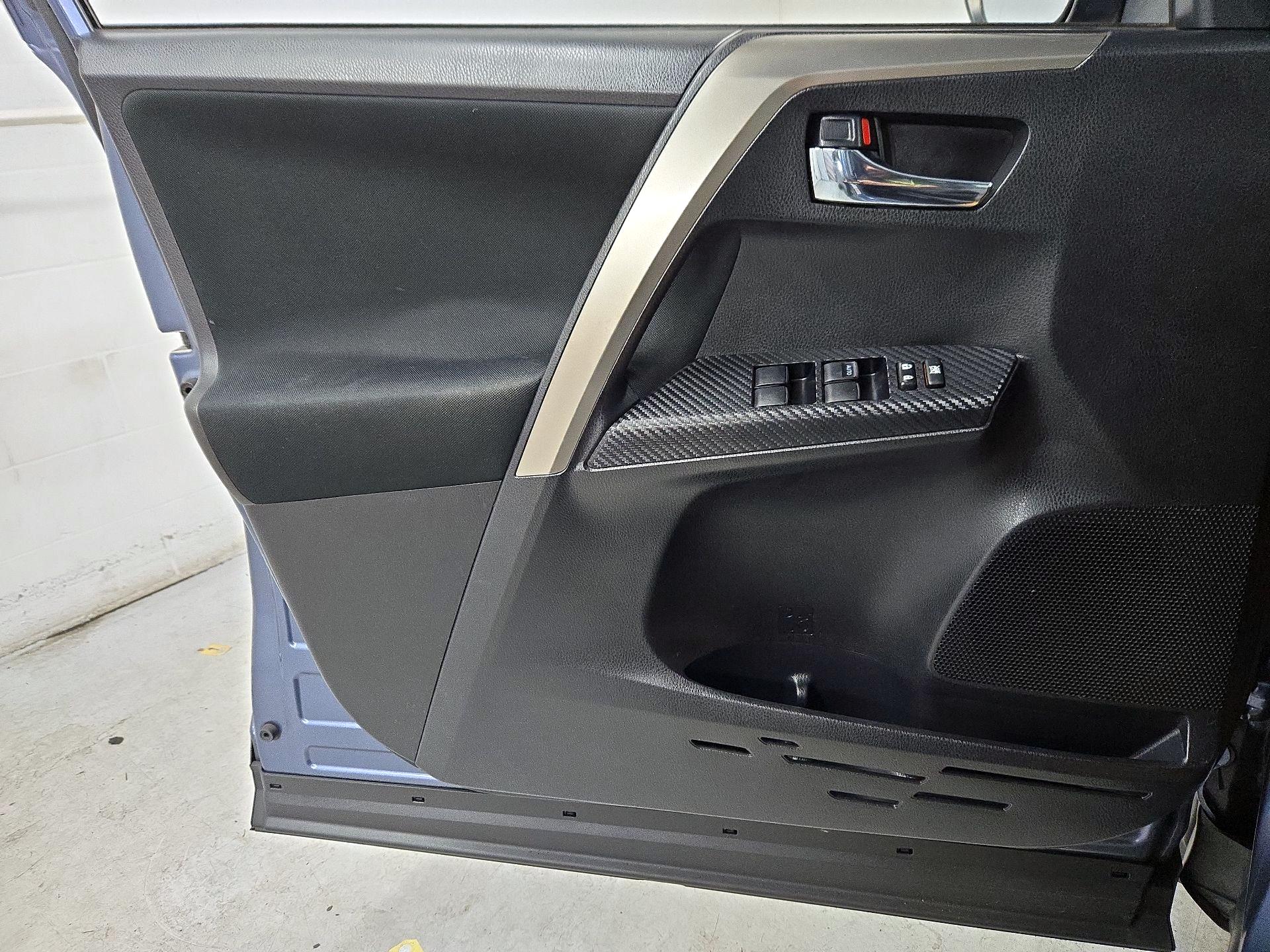 Thumbnail: 2014 Toyota RAV4 - 12