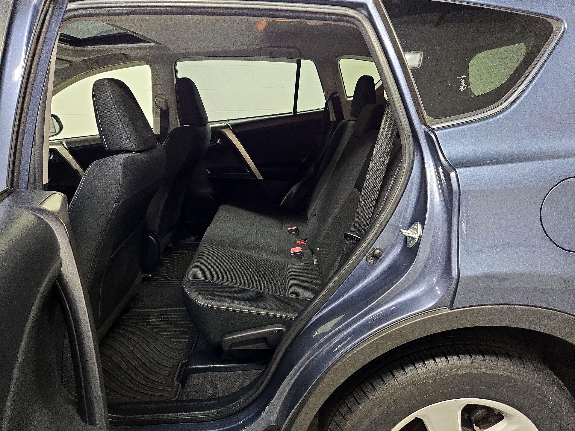 Thumbnail: 2014 Toyota RAV4 - 20