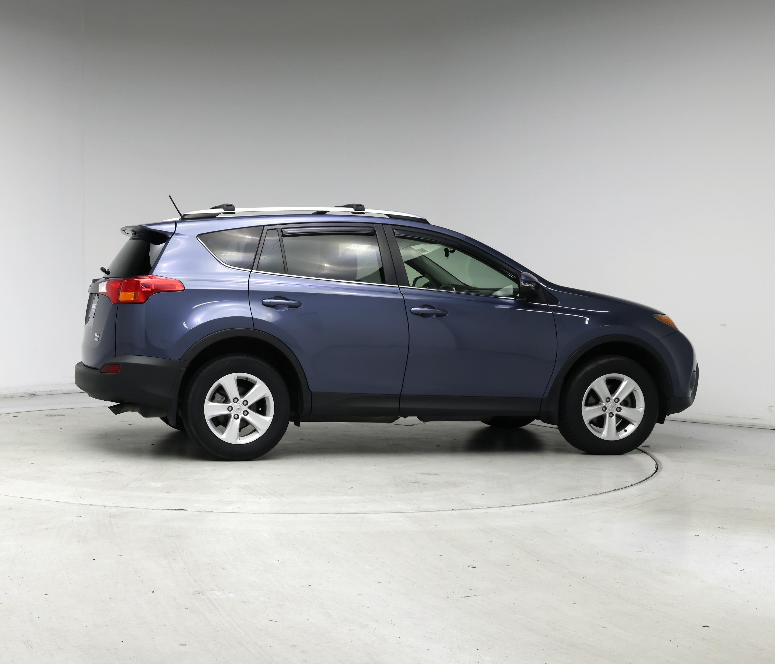 Thumbnail: 2014 Toyota RAV4 - 7
