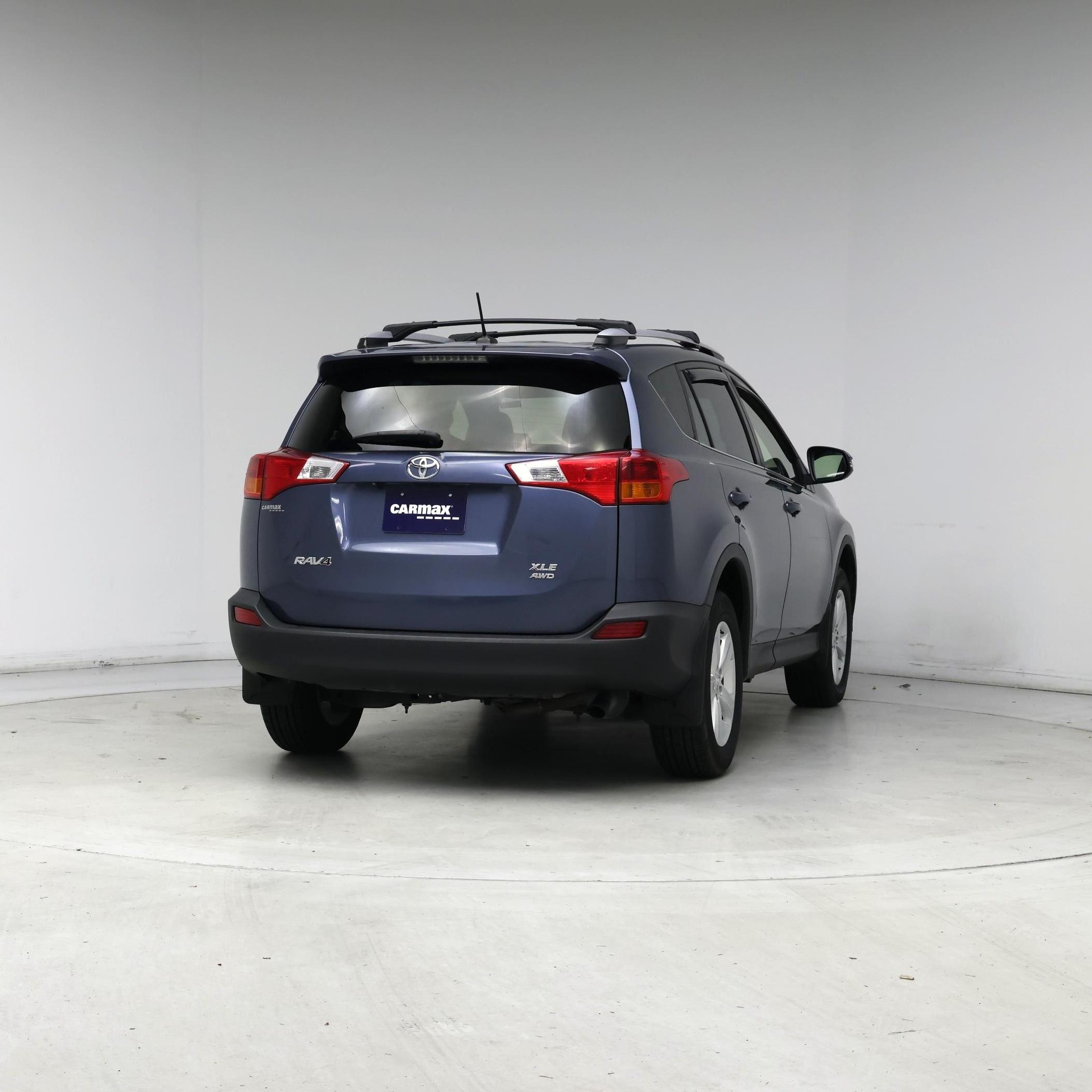 Thumbnail: 2014 Toyota RAV4 - 8