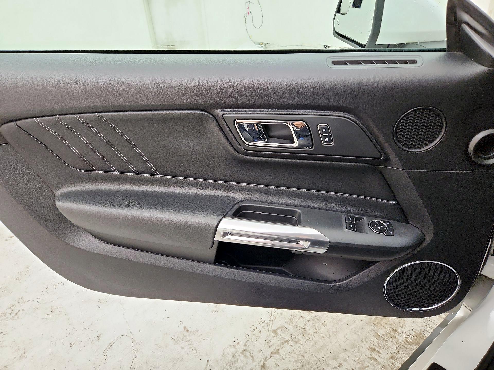 Thumbnail: 2017 Ford Mustang - 12