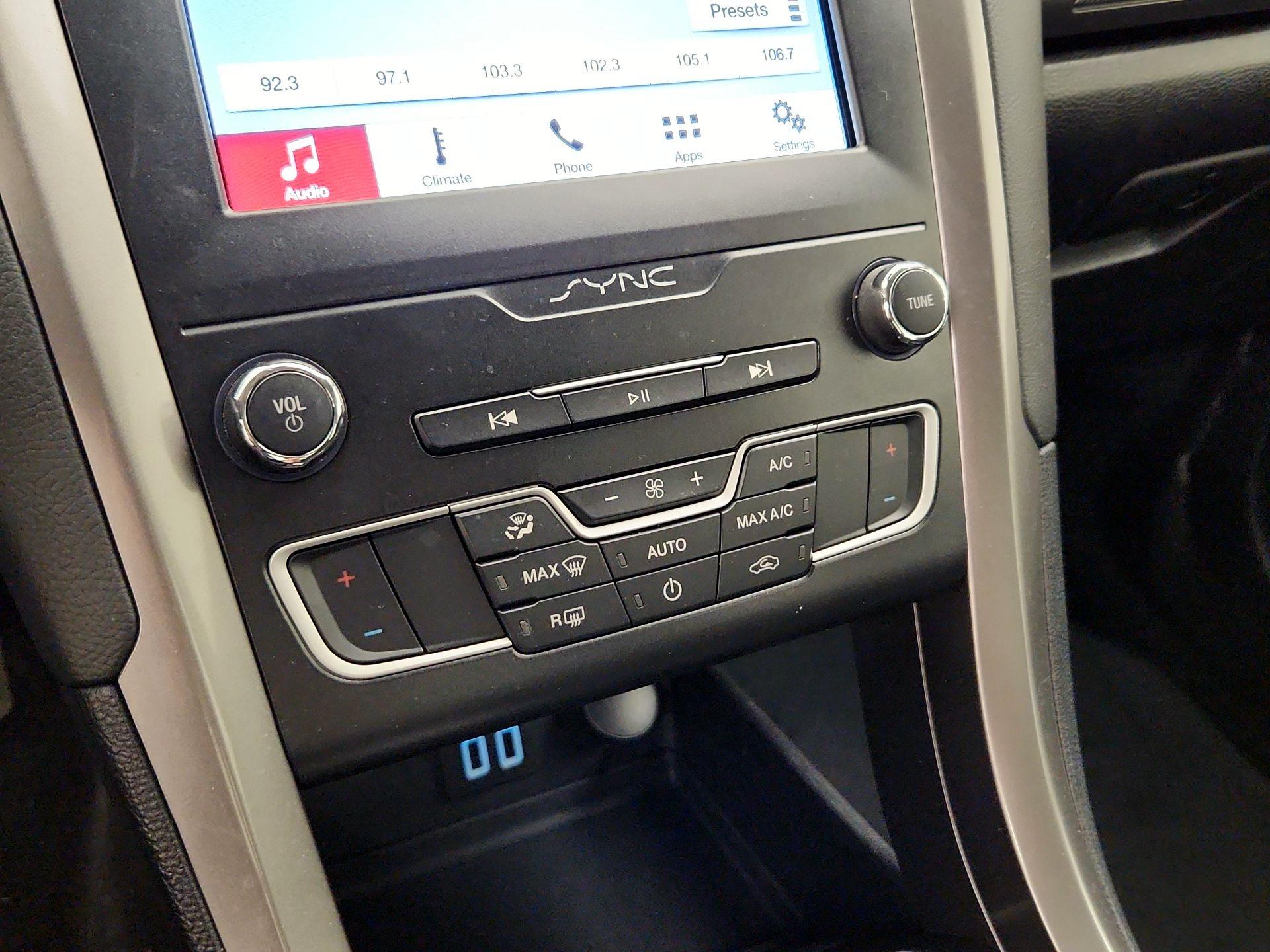 Thumbnail: 2019 Ford Fusion - 16