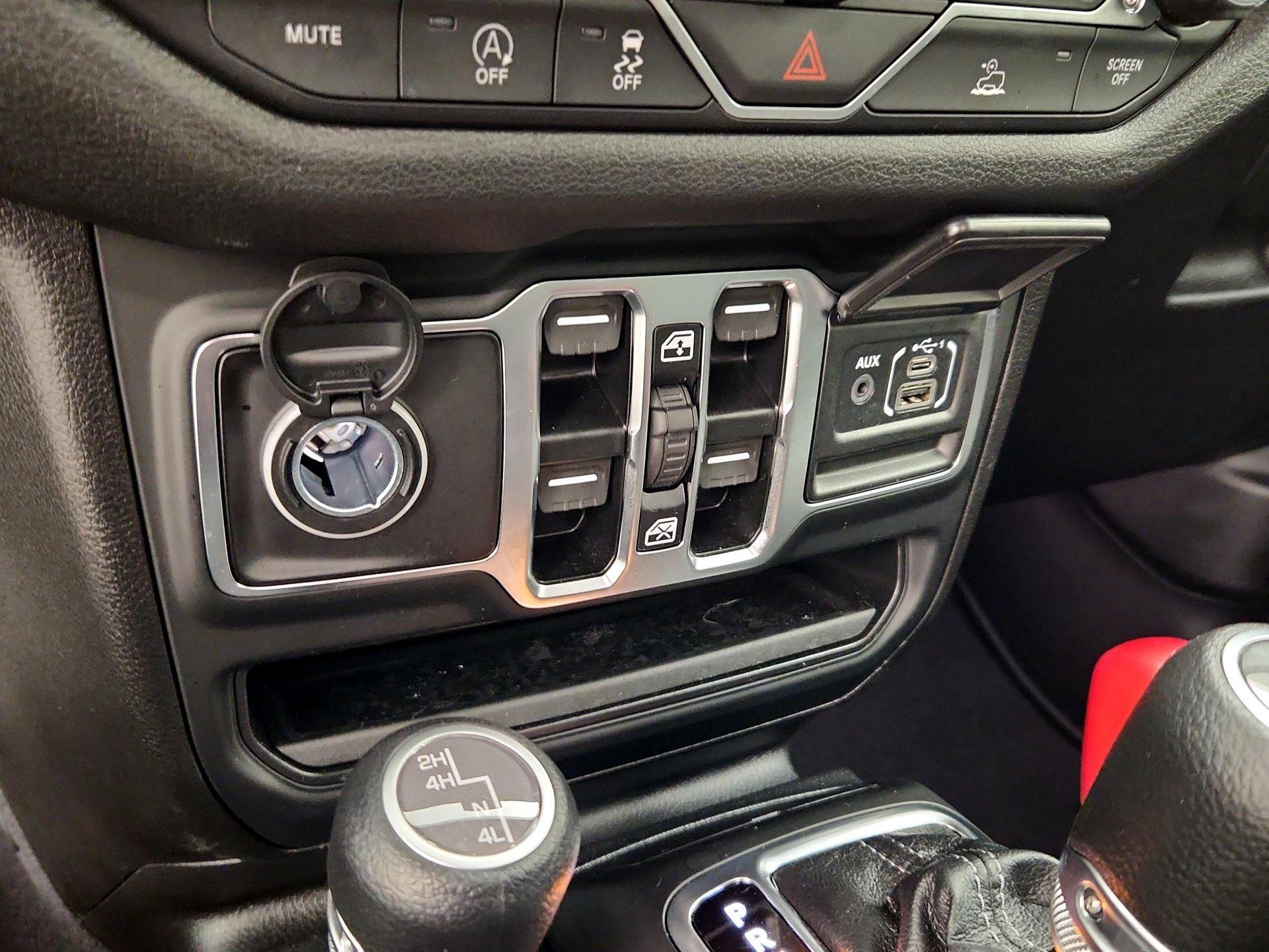 Thumbnail: 2025 Jeep Gladiator - 18