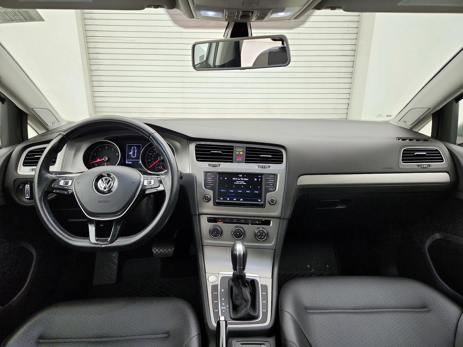 Thumbnail: 2017 Volkswagen Golf - 9