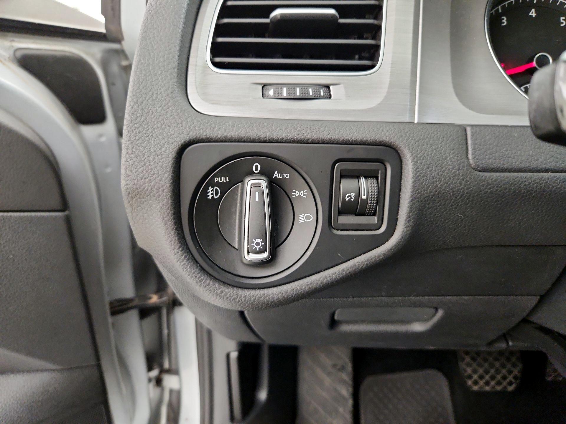 Thumbnail: 2017 Volkswagen Golf - 13