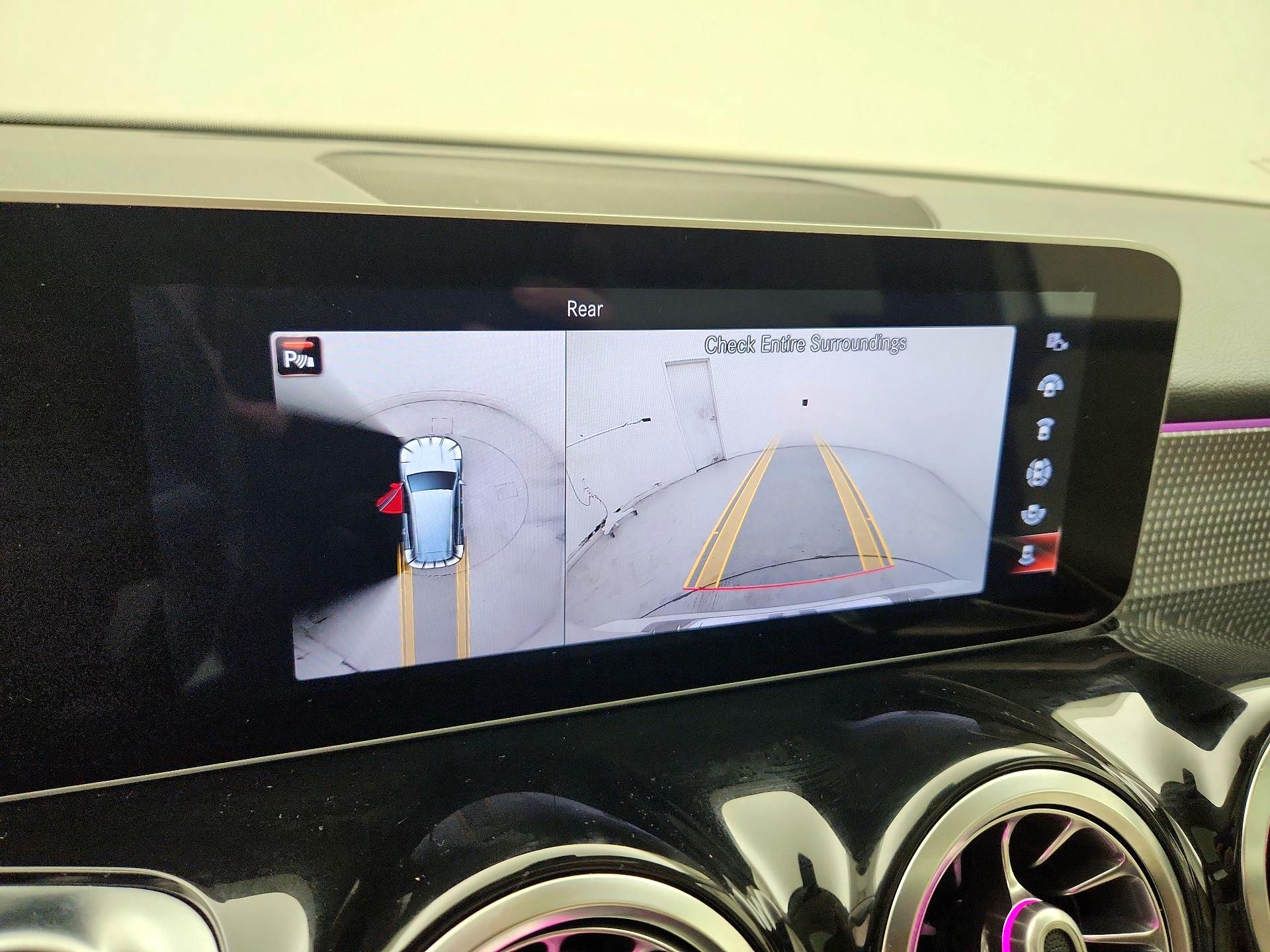 Thumbnail: 2021 Mercedes-Benz GLB - 14