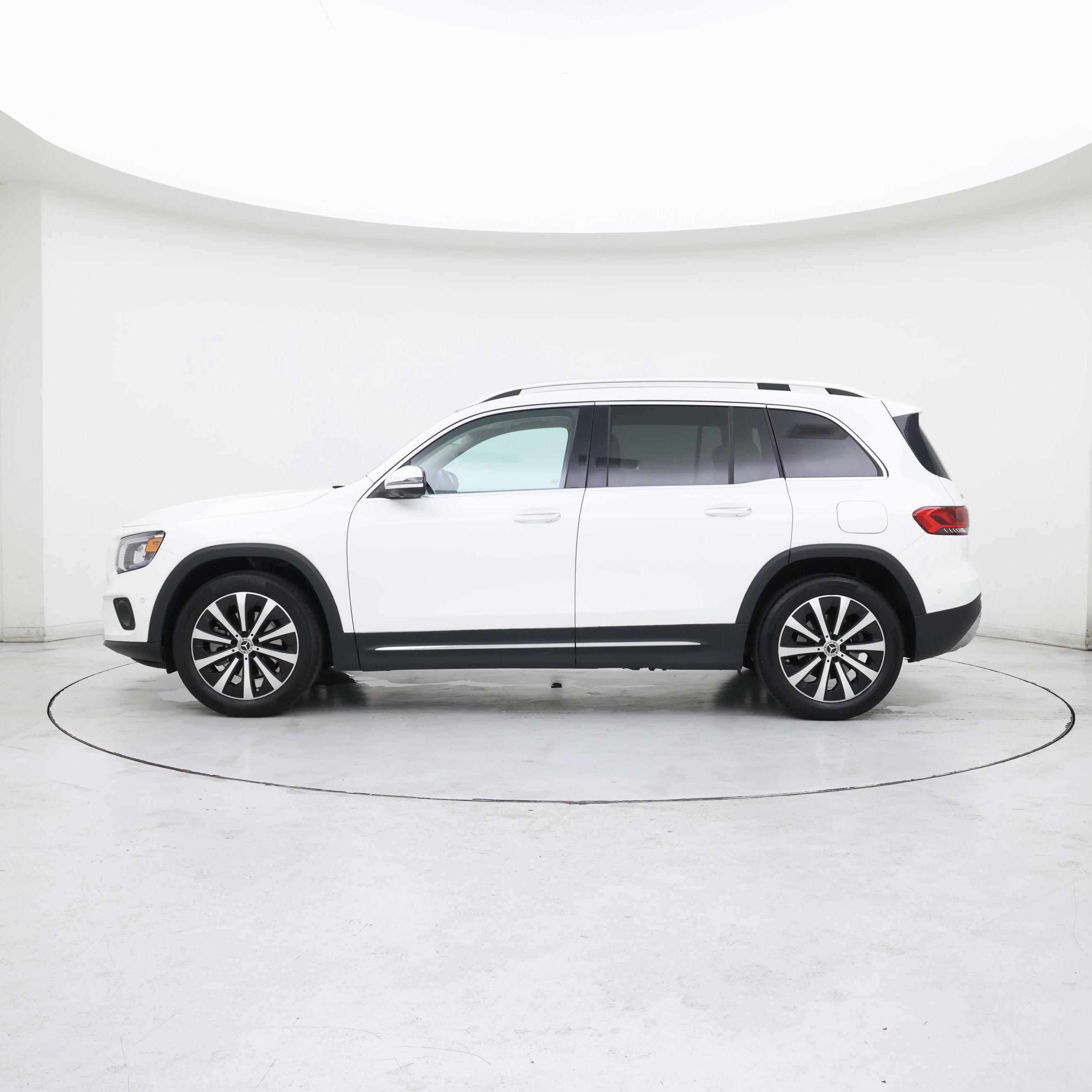 Thumbnail: 2021 Mercedes-Benz GLB - 3