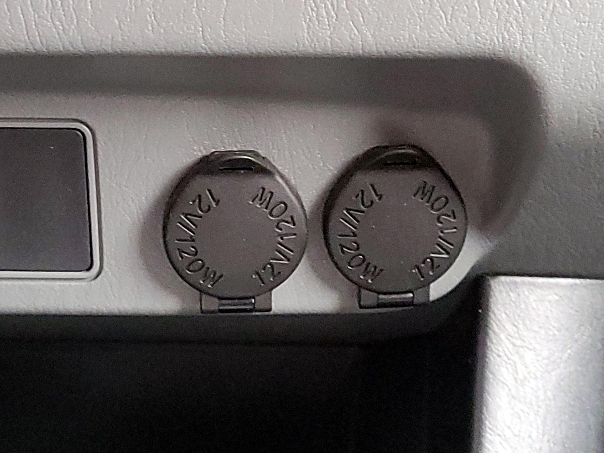 Thumbnail: 2015 Toyota Tacoma - 18