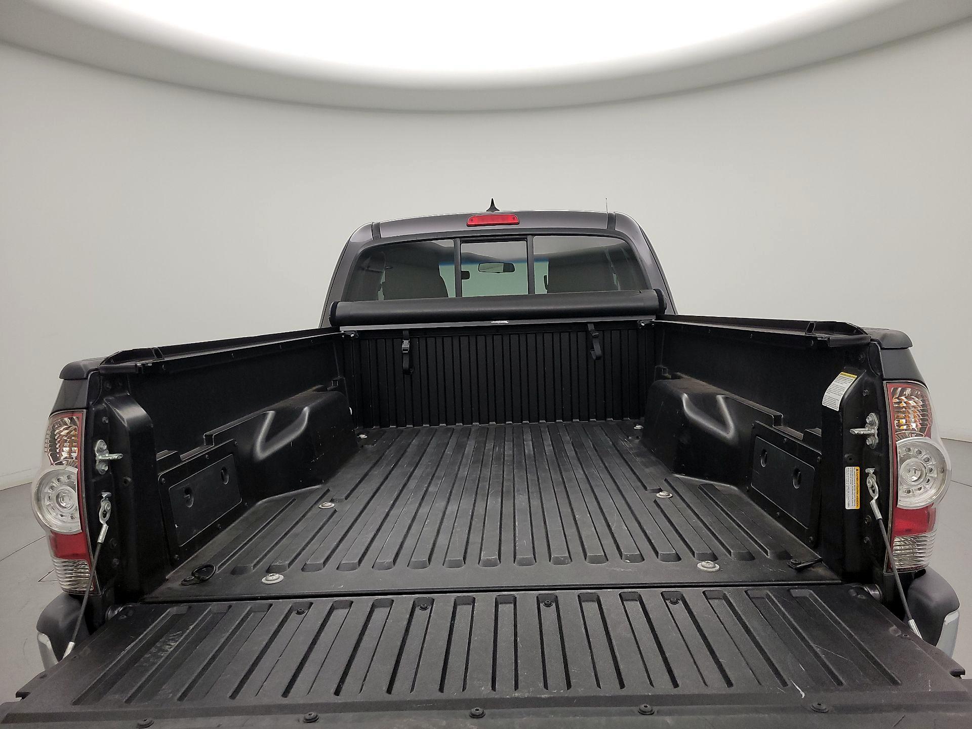 Thumbnail: 2015 Toyota Tacoma - 20