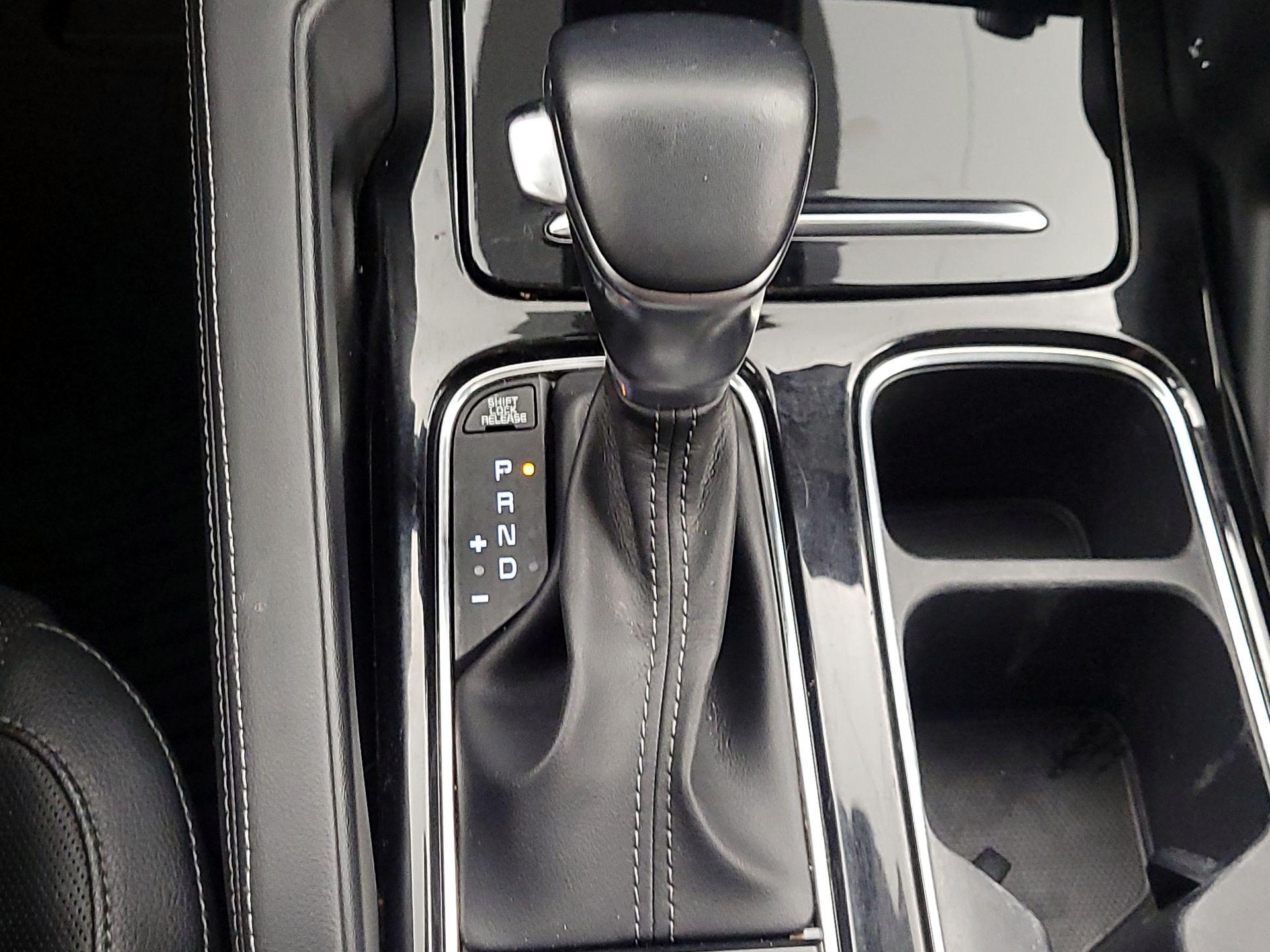 Thumbnail: 2022 Kia Telluride - 18