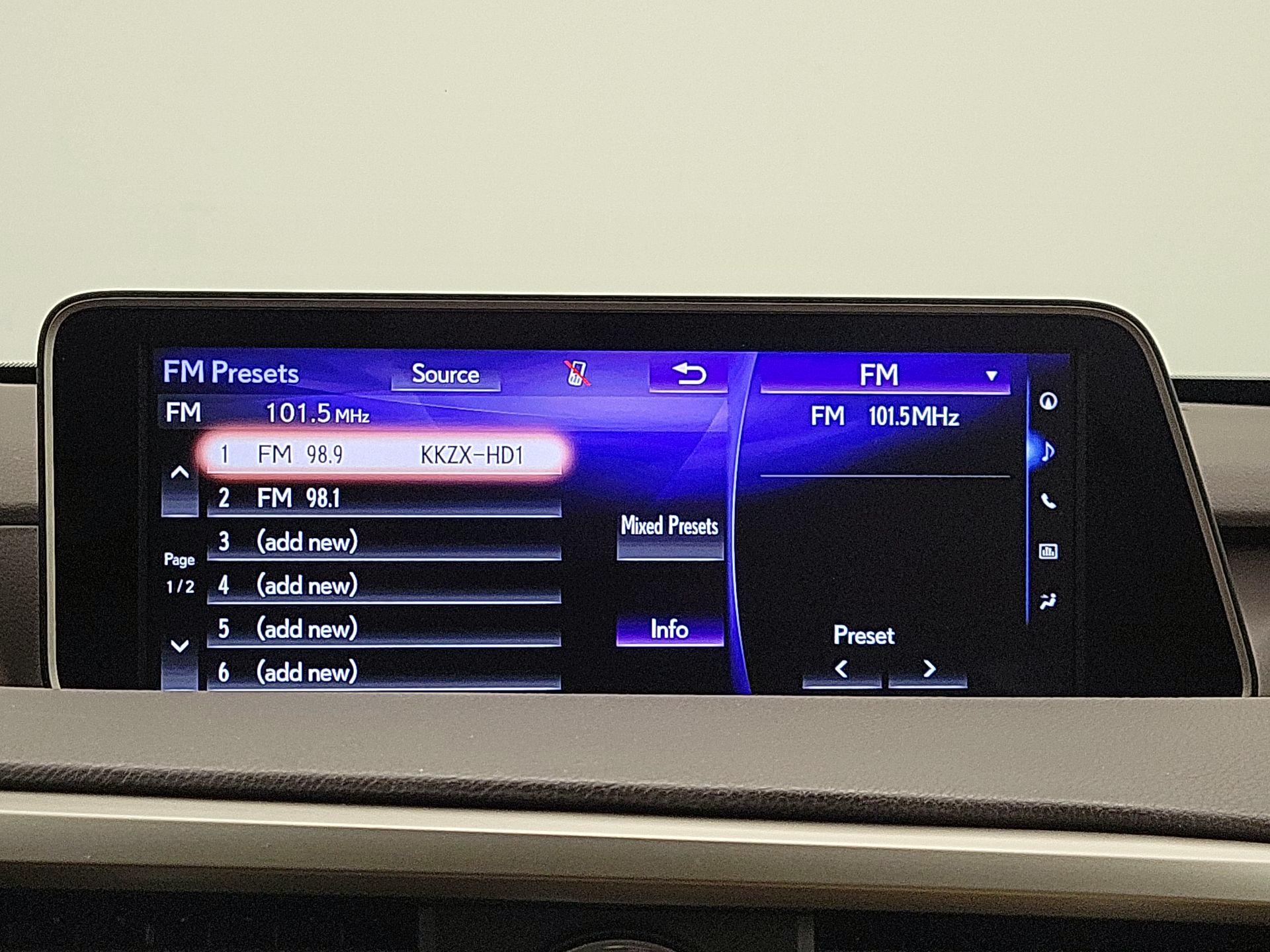 Thumbnail: 2016 Lexus RX - 16