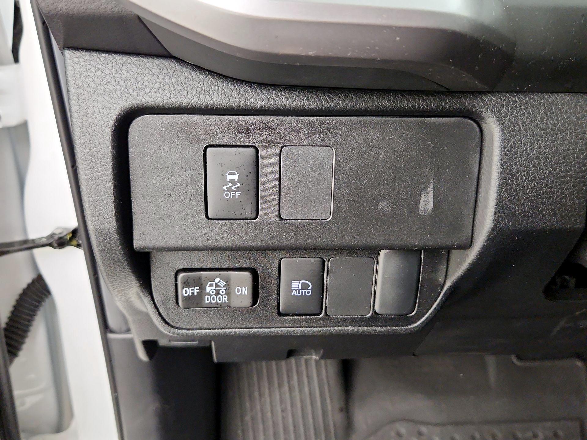 Thumbnail: 2023 Toyota Tacoma - 13