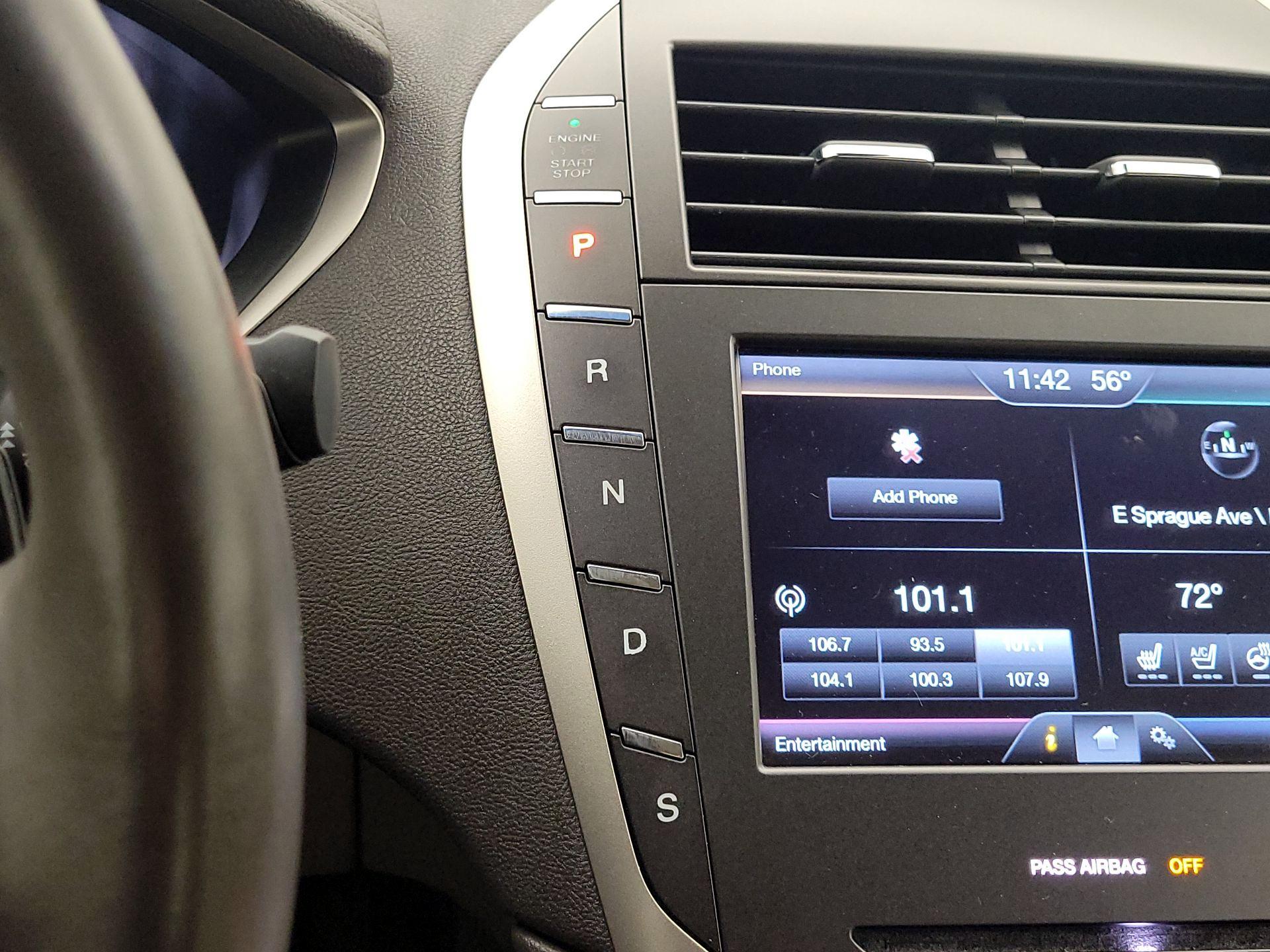 Thumbnail: 2016 Lincoln MKZ - 17