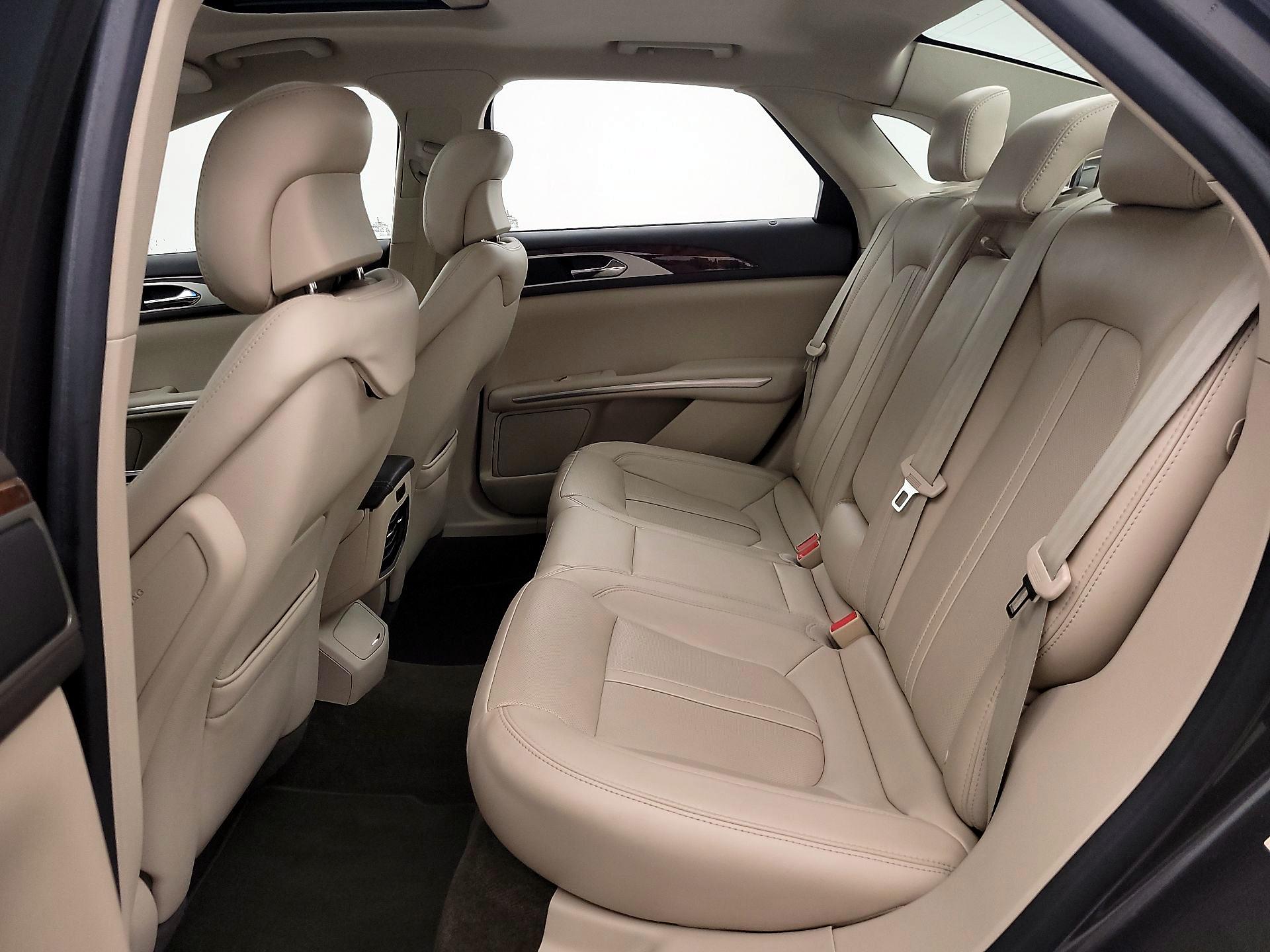 Thumbnail: 2016 Lincoln MKZ - 20