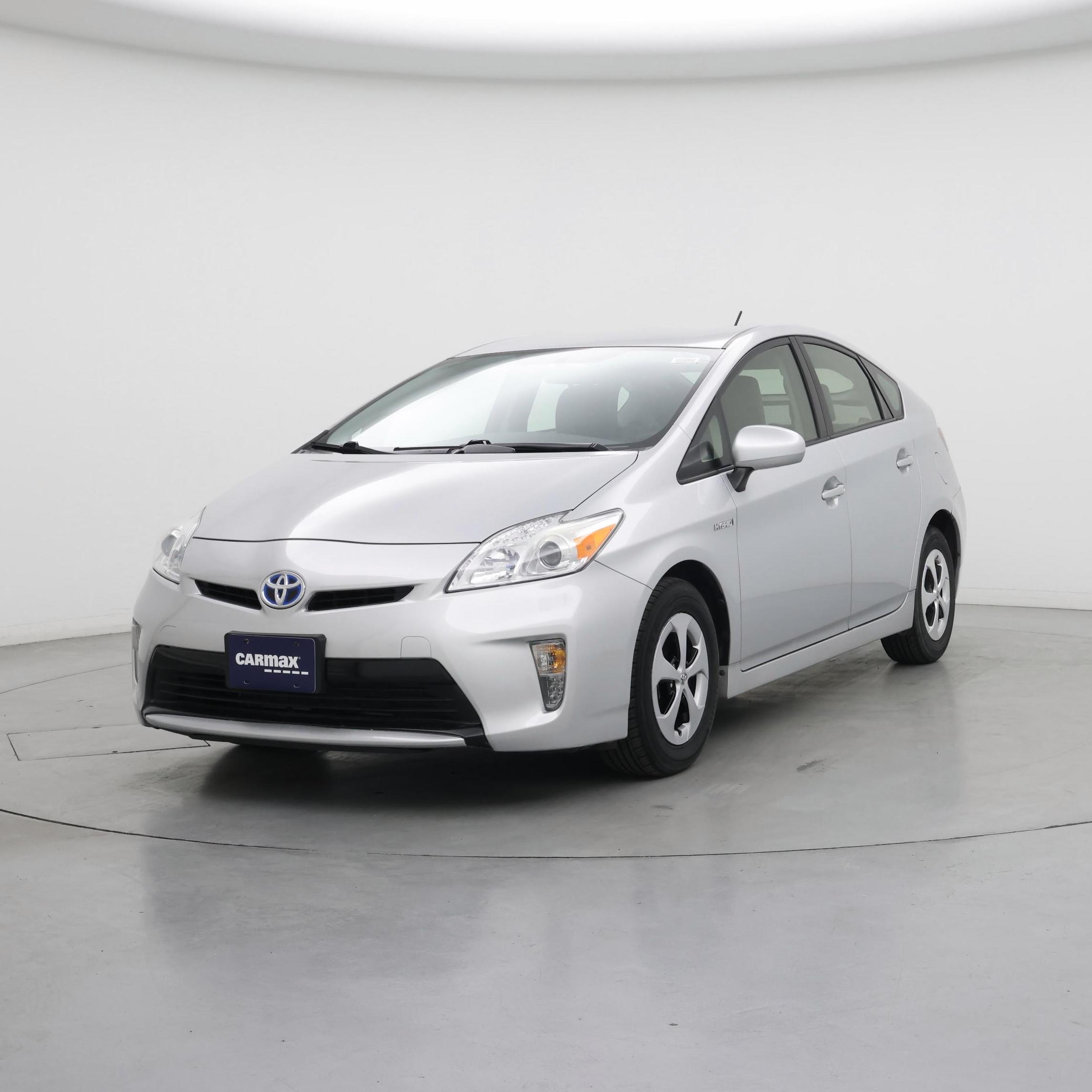 Thumbnail: 2015 Toyota Prius - 4