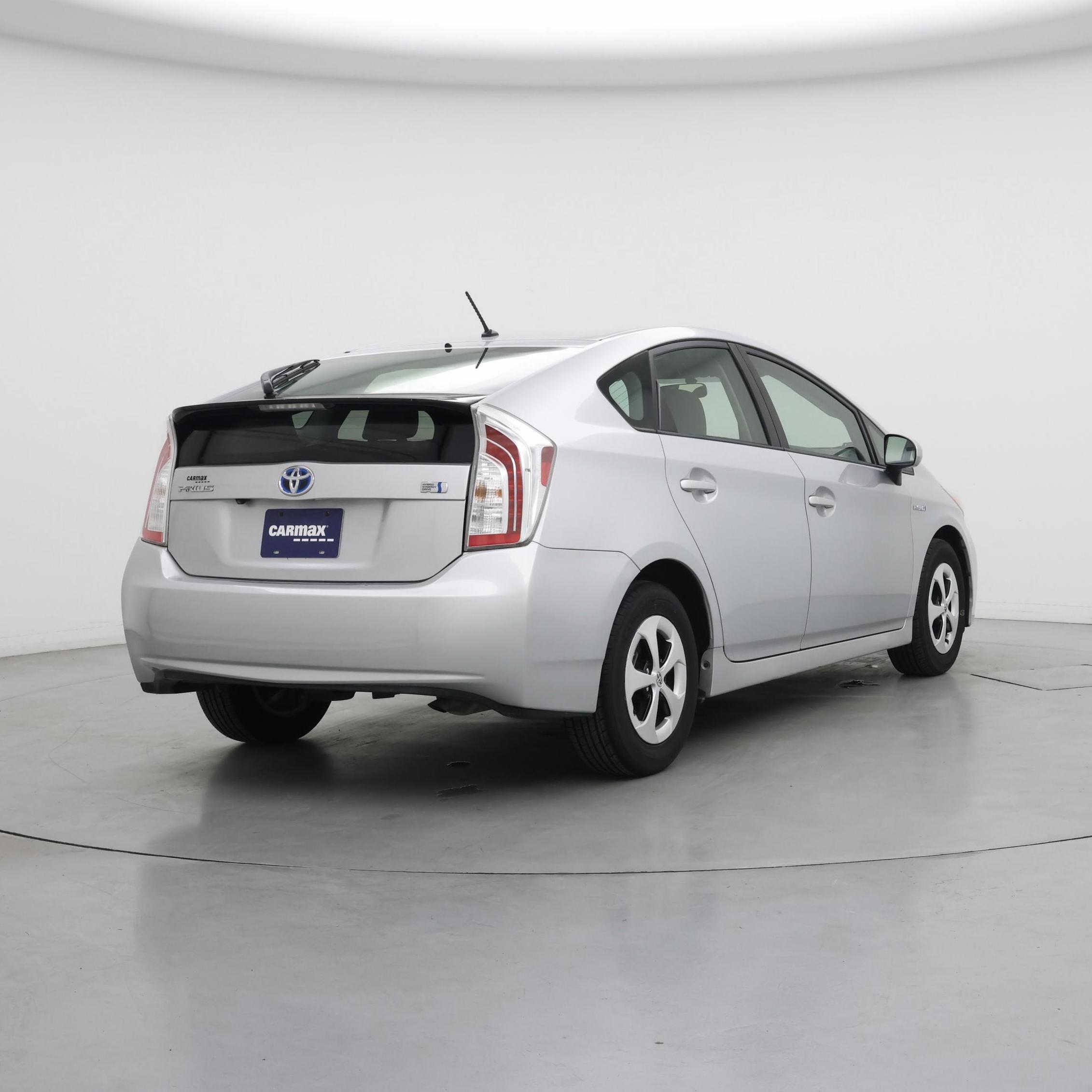 Thumbnail: 2015 Toyota Prius - 8