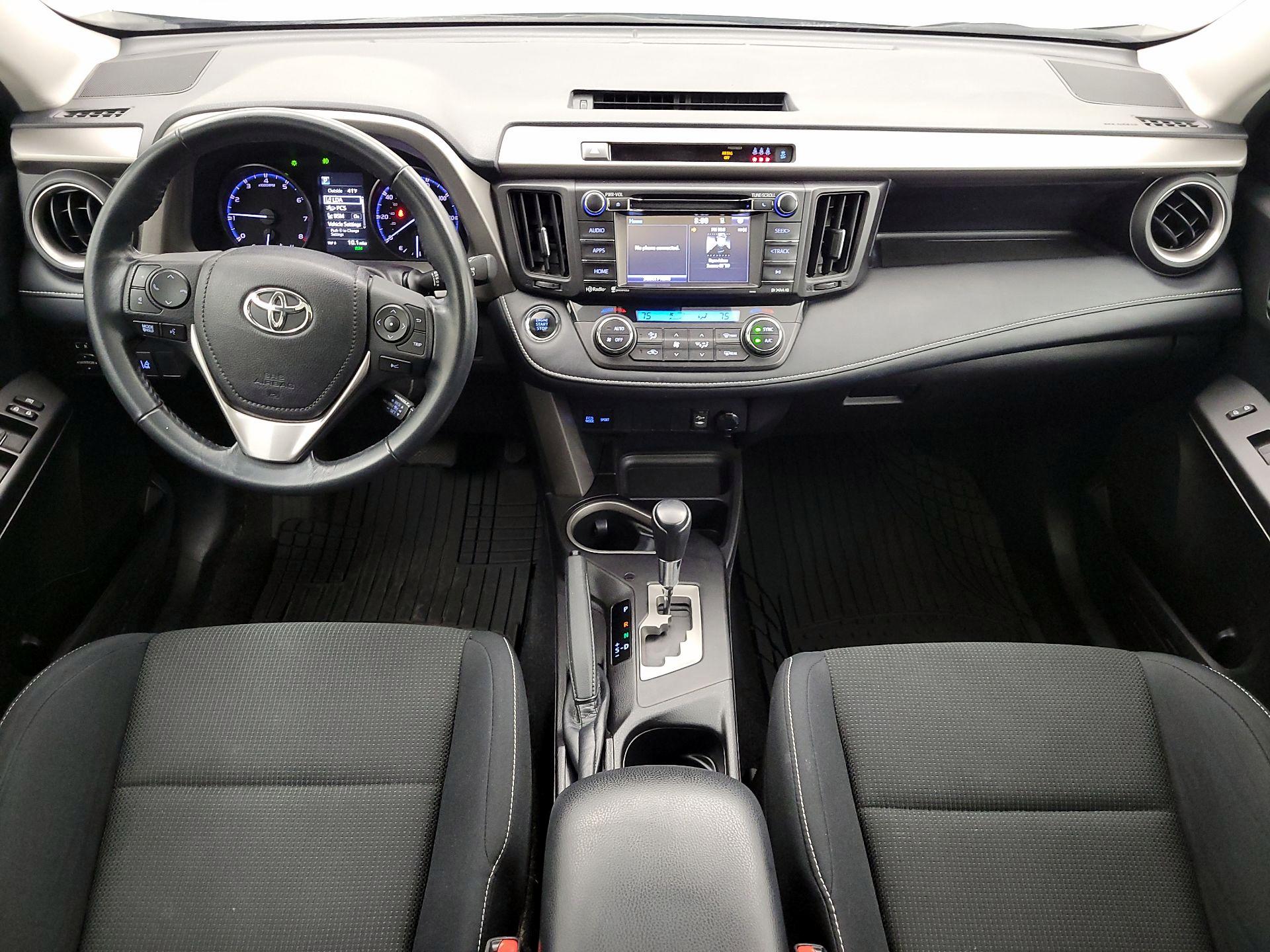 Thumbnail: 2018 Toyota RAV4 - 9