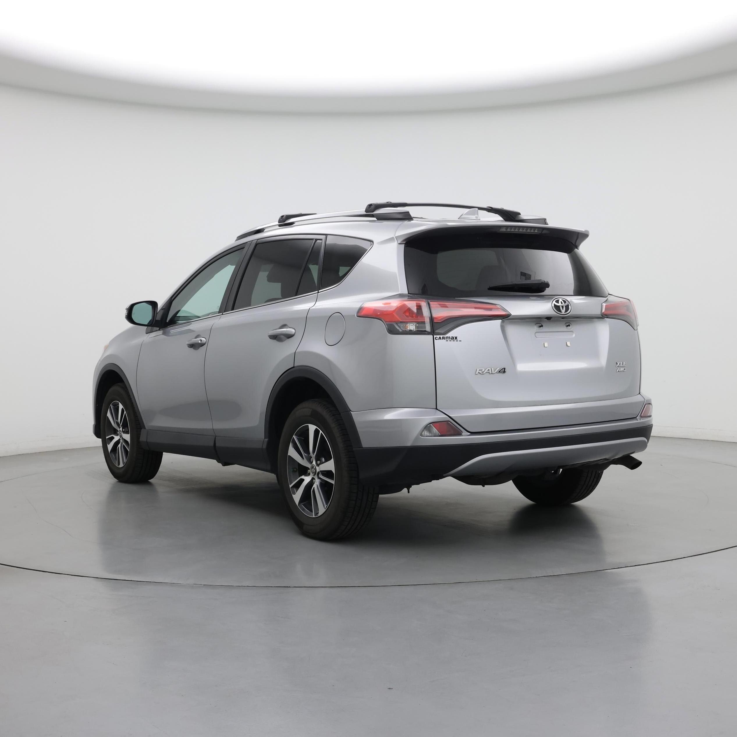 Thumbnail: 2018 Toyota RAV4 - 2