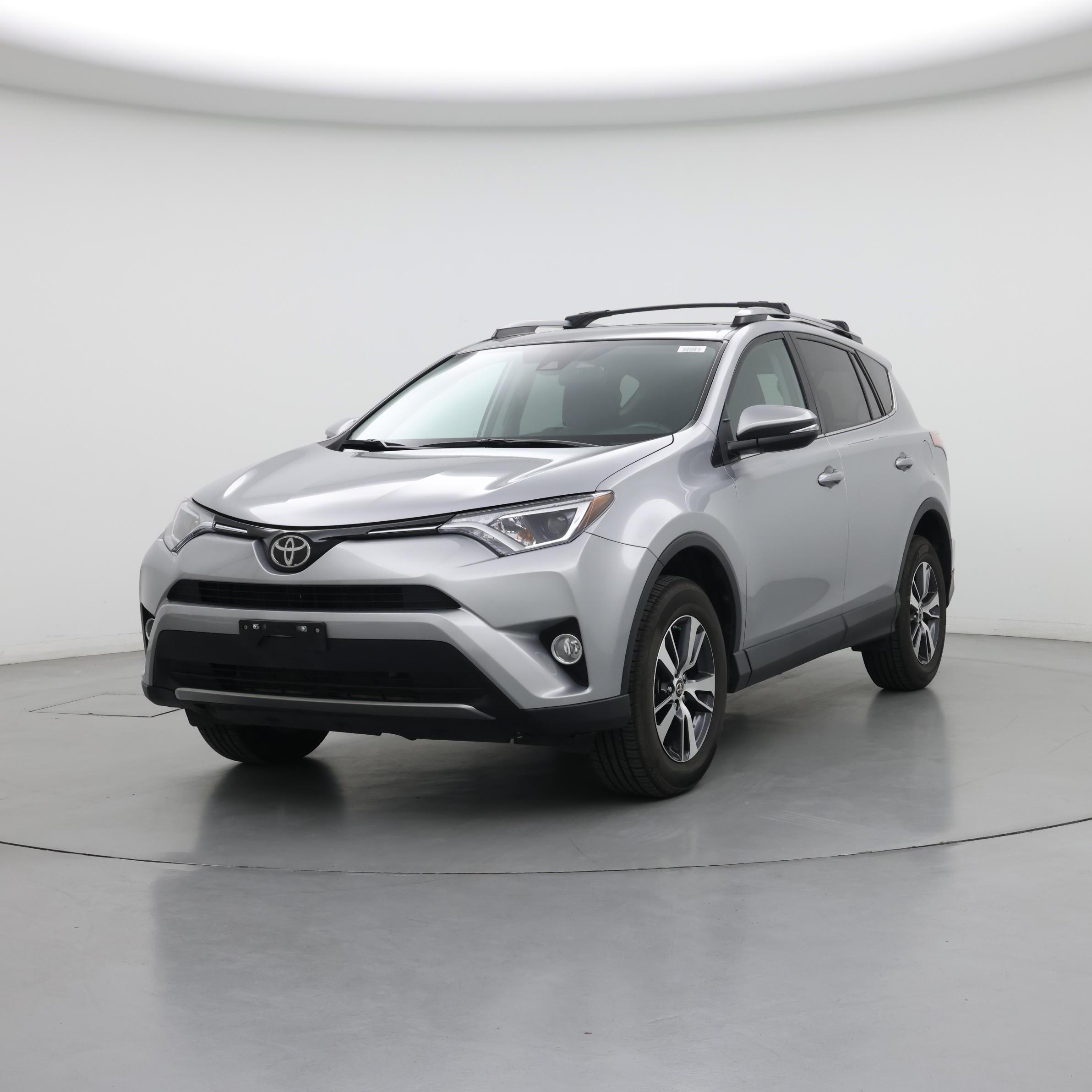Thumbnail: 2018 Toyota RAV4 - 4