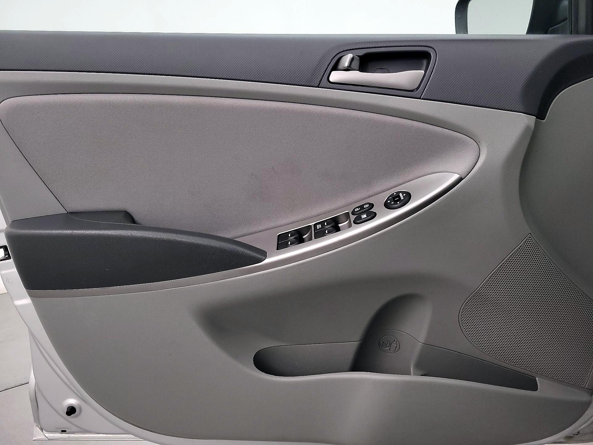 Thumbnail: 2017 Hyundai Accent - 12