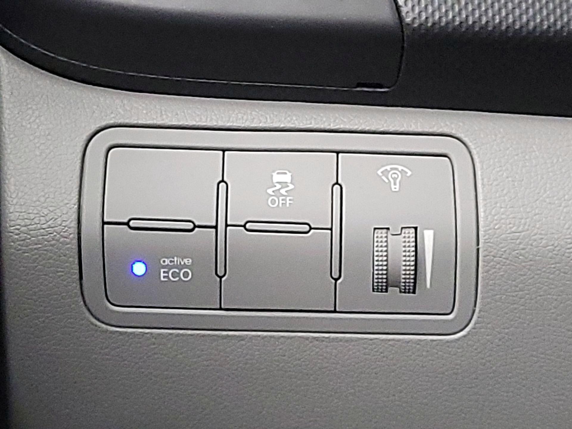 Thumbnail: 2017 Hyundai Accent - 13