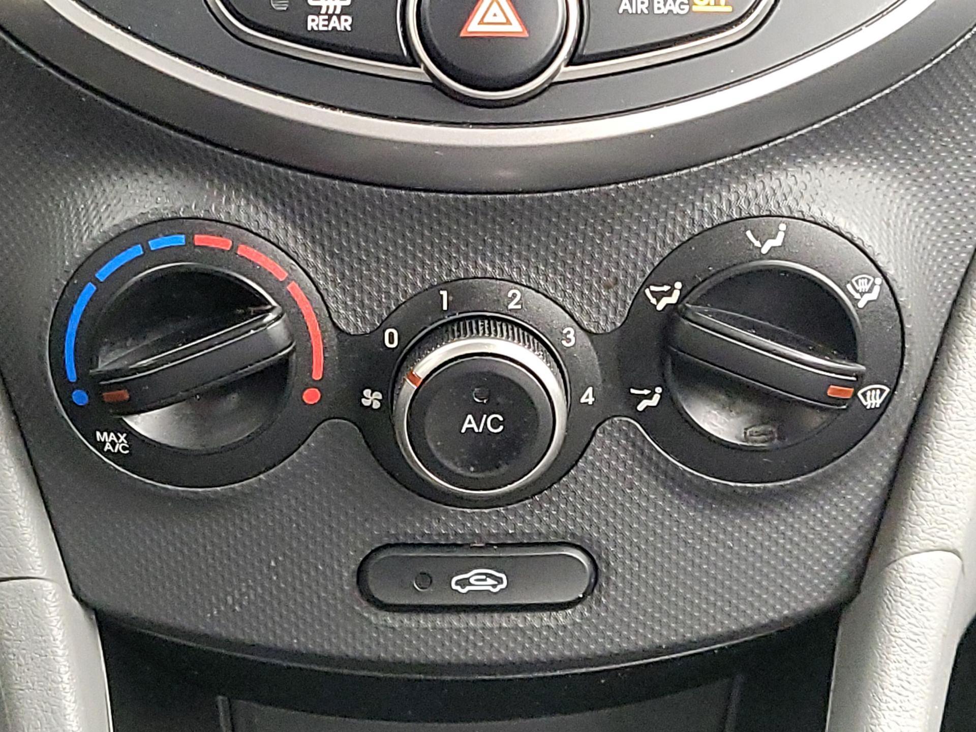 Thumbnail: 2017 Hyundai Accent - 15