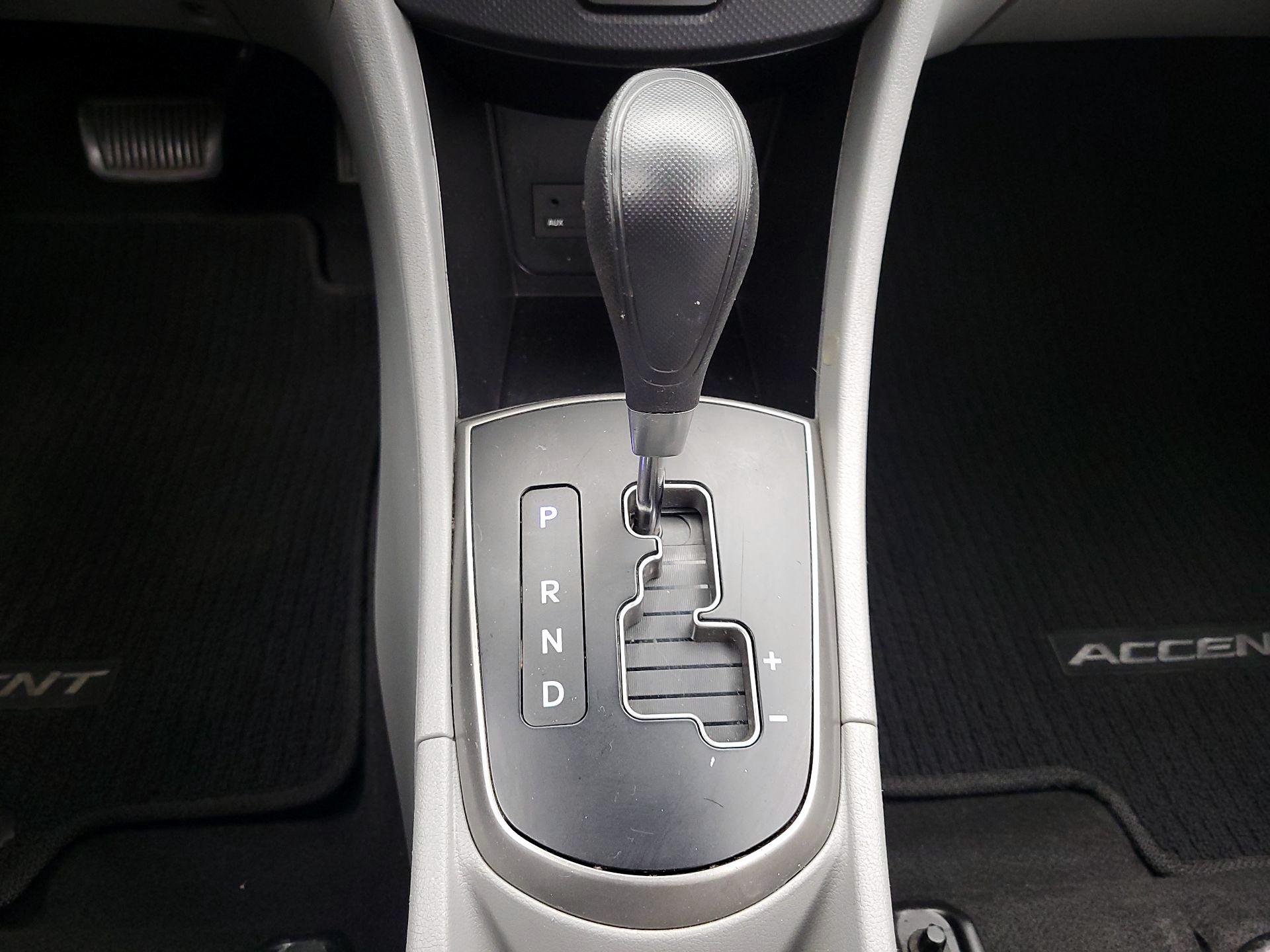 Thumbnail: 2017 Hyundai Accent - 16