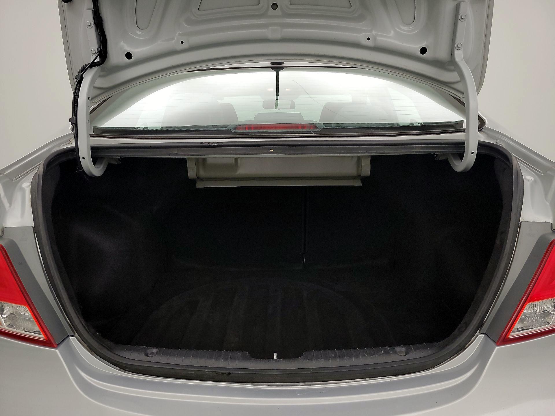 Thumbnail: 2017 Hyundai Accent - 19