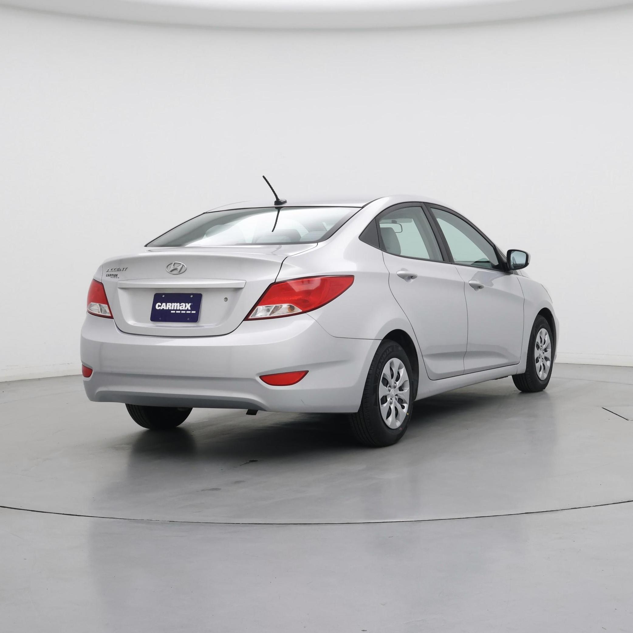 Thumbnail: 2017 Hyundai Accent - 8