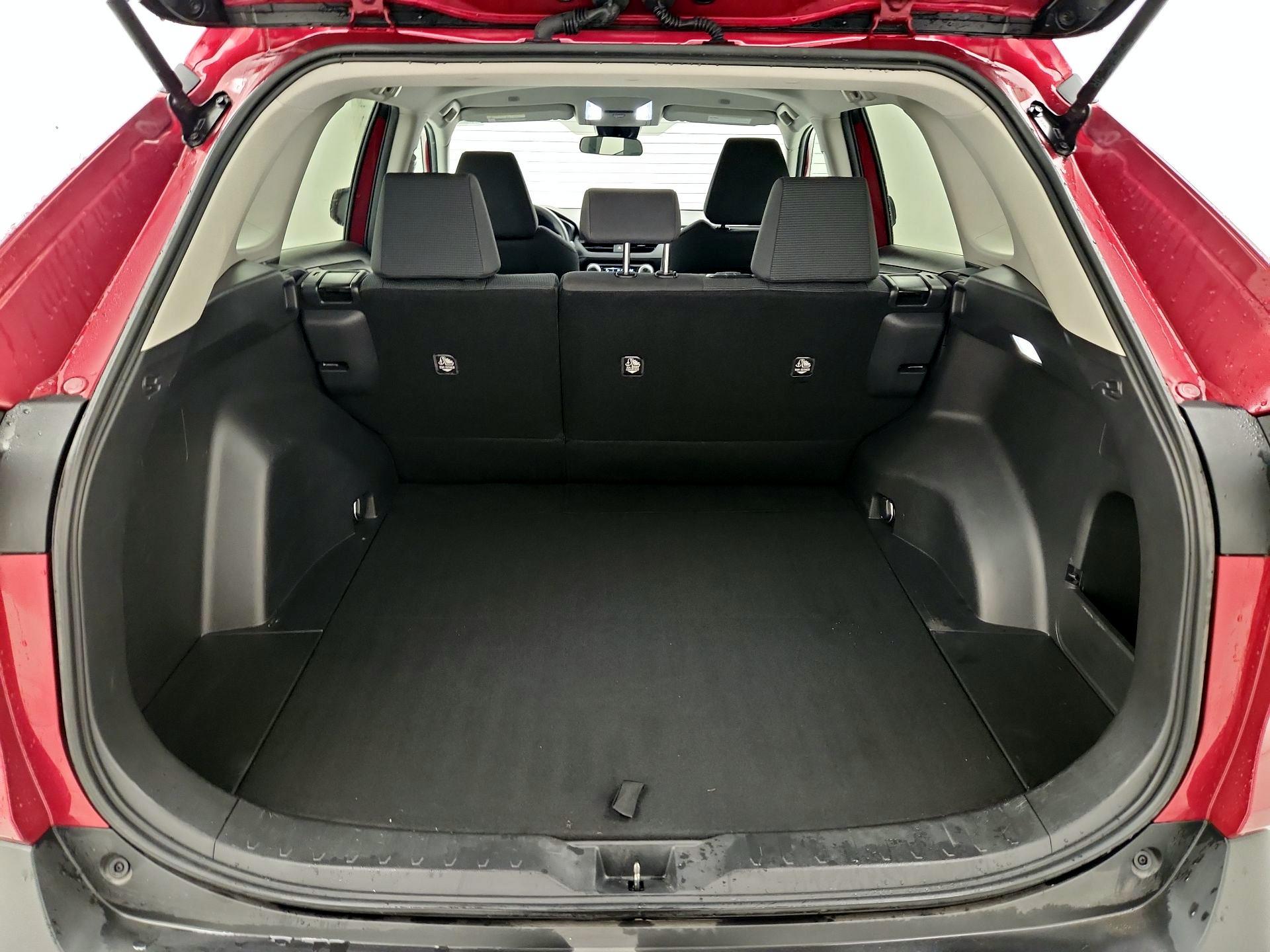 Thumbnail: 2023 Toyota RAV4 - 20